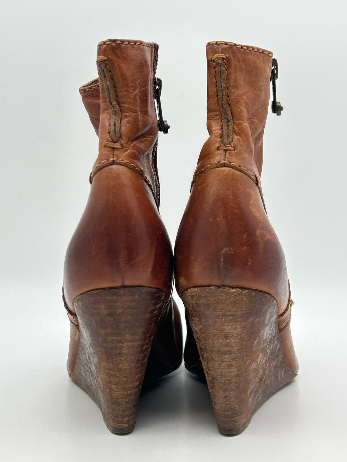 FRYE Size 7M Brown Women Booties
