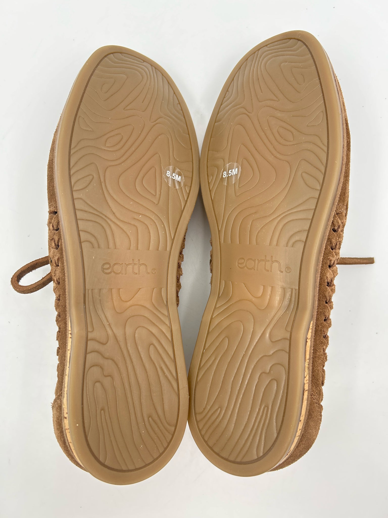 EARTH Size 8.5M Brown Women Loafer