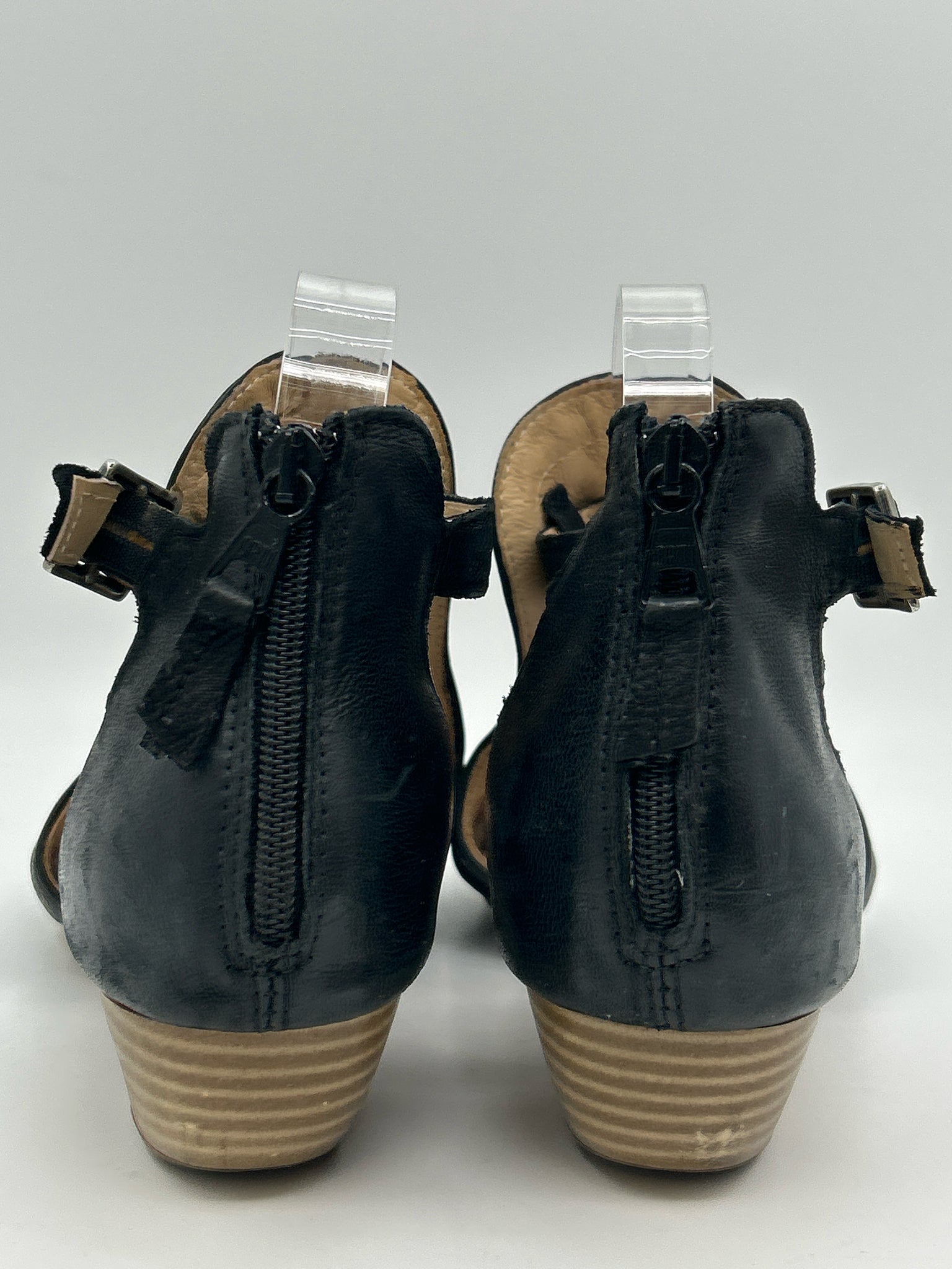 MIZ MOOZ Size 40 Black Women Sandal