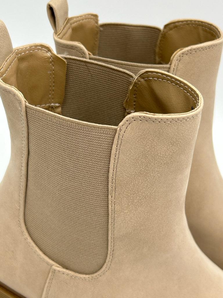 LOFT Women Size 7.5 Taupe Booties