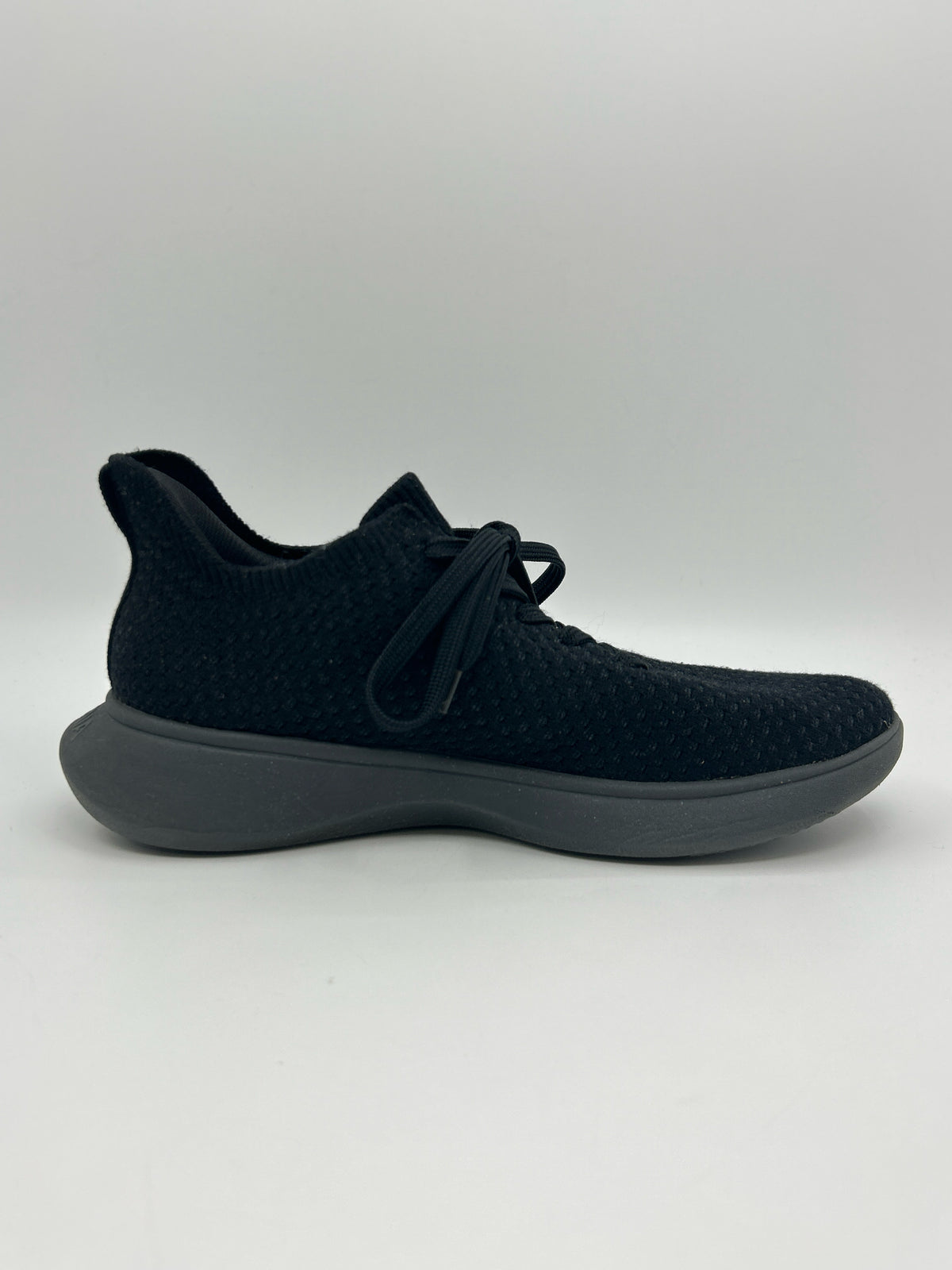 VIVAIA Size 41/10 Black Women Sneakers