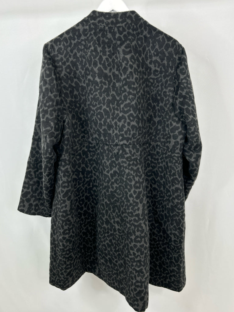 TORRID Women Size 3X black and grey Coat