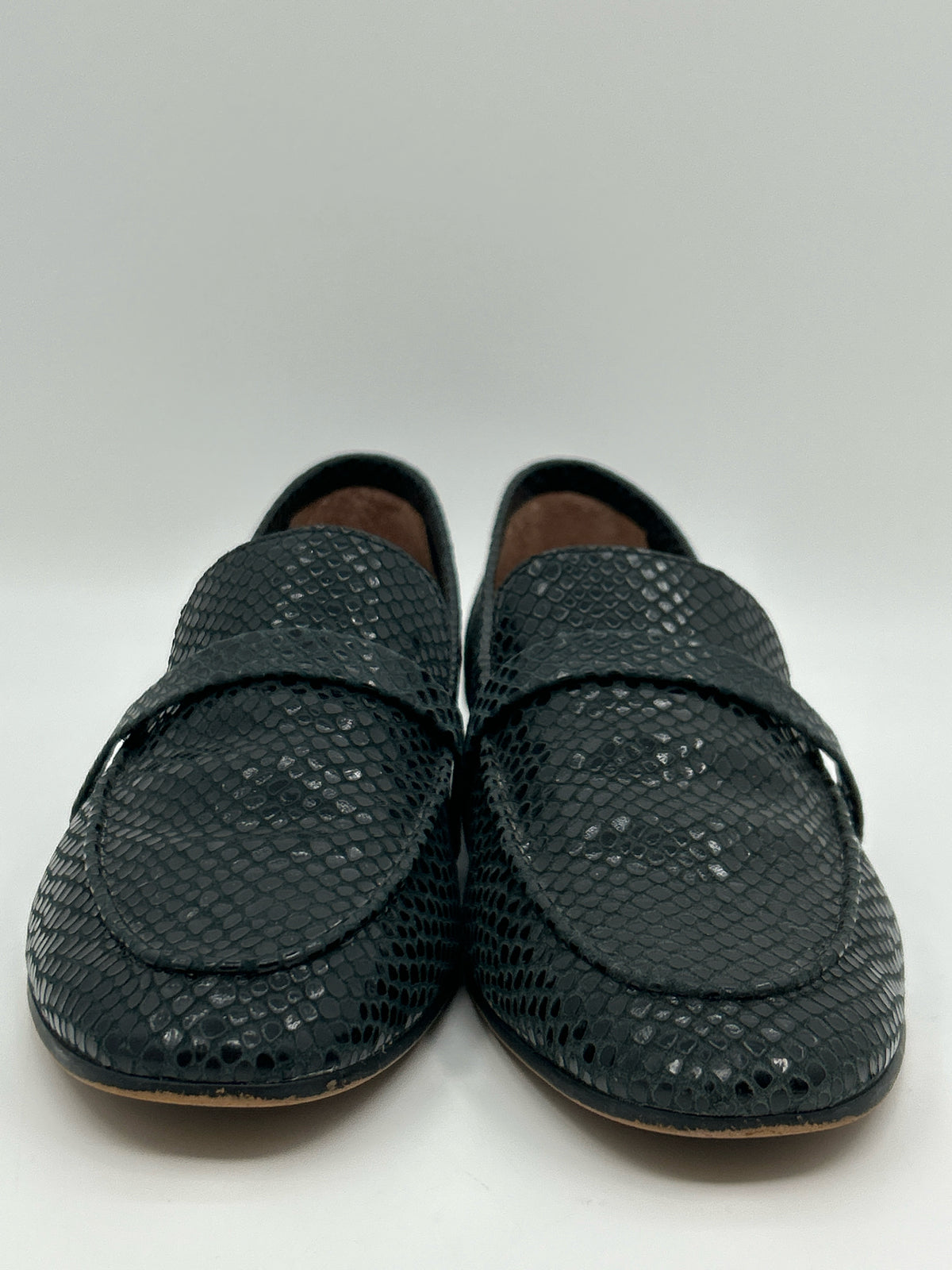 VIONIC Size 8 Black Women Loafer
