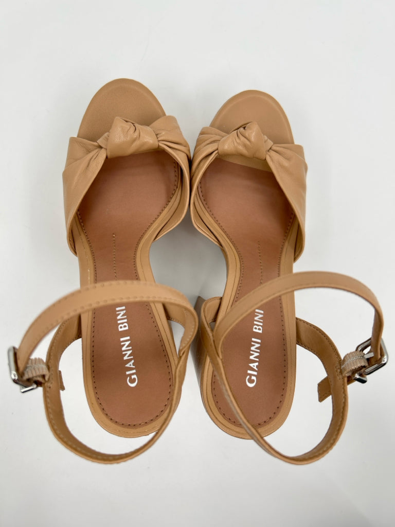 GIANNI BINI Women Size 8 Tan Sandal