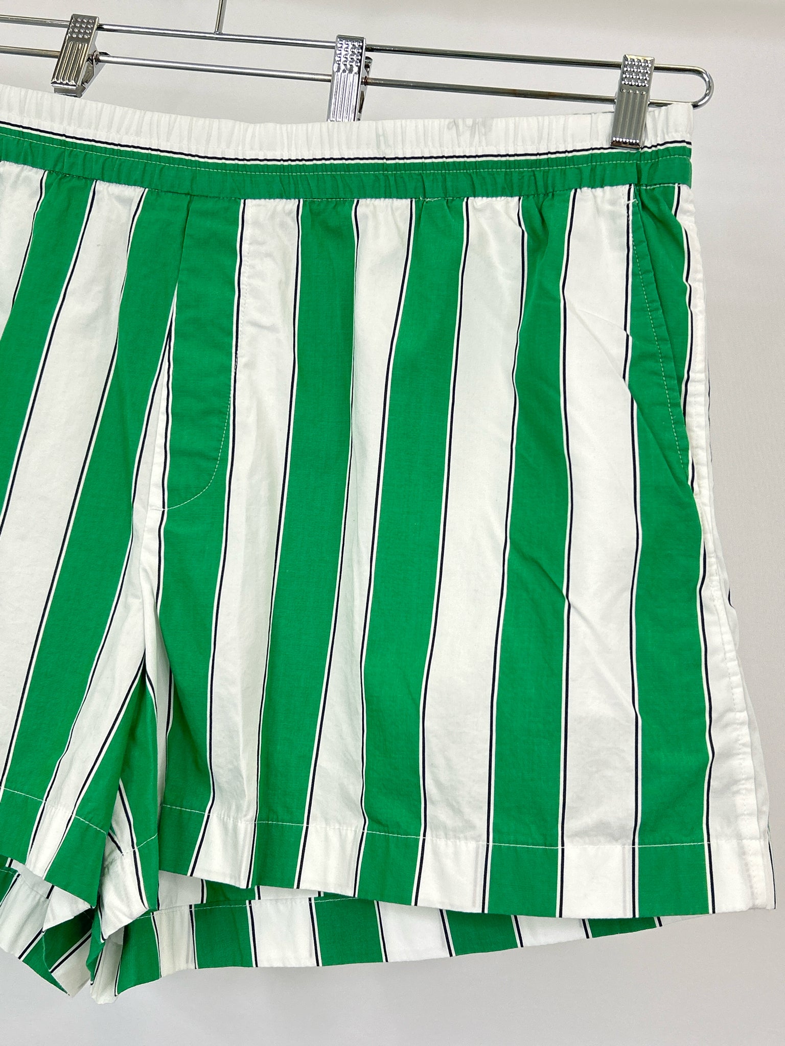 GAP Size XXL GREEN AND WHITE Women 2-Piece w/shorts
