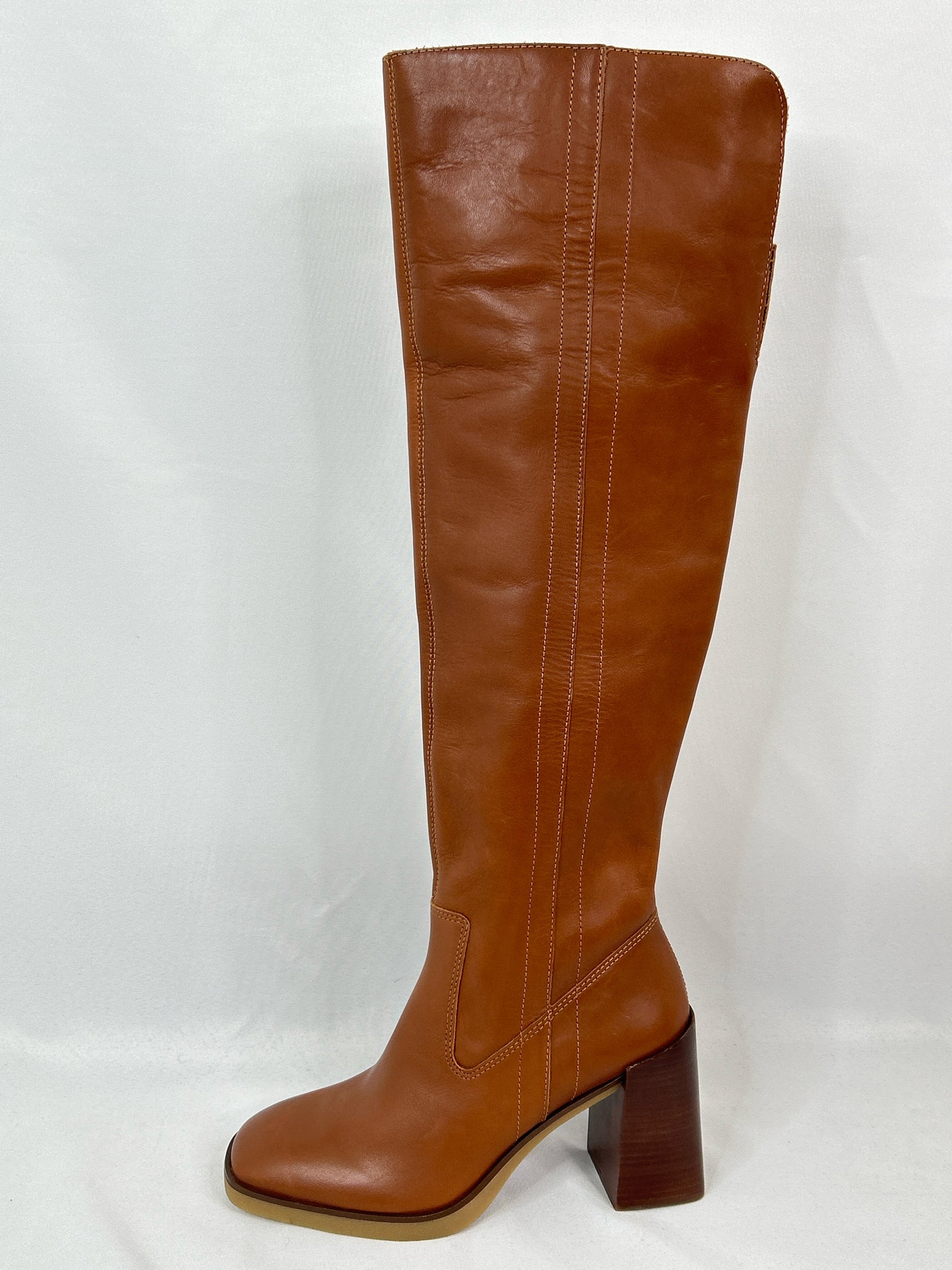 VINCE CAMUTO NWOB Size 9.5M COGNAC Women Boots