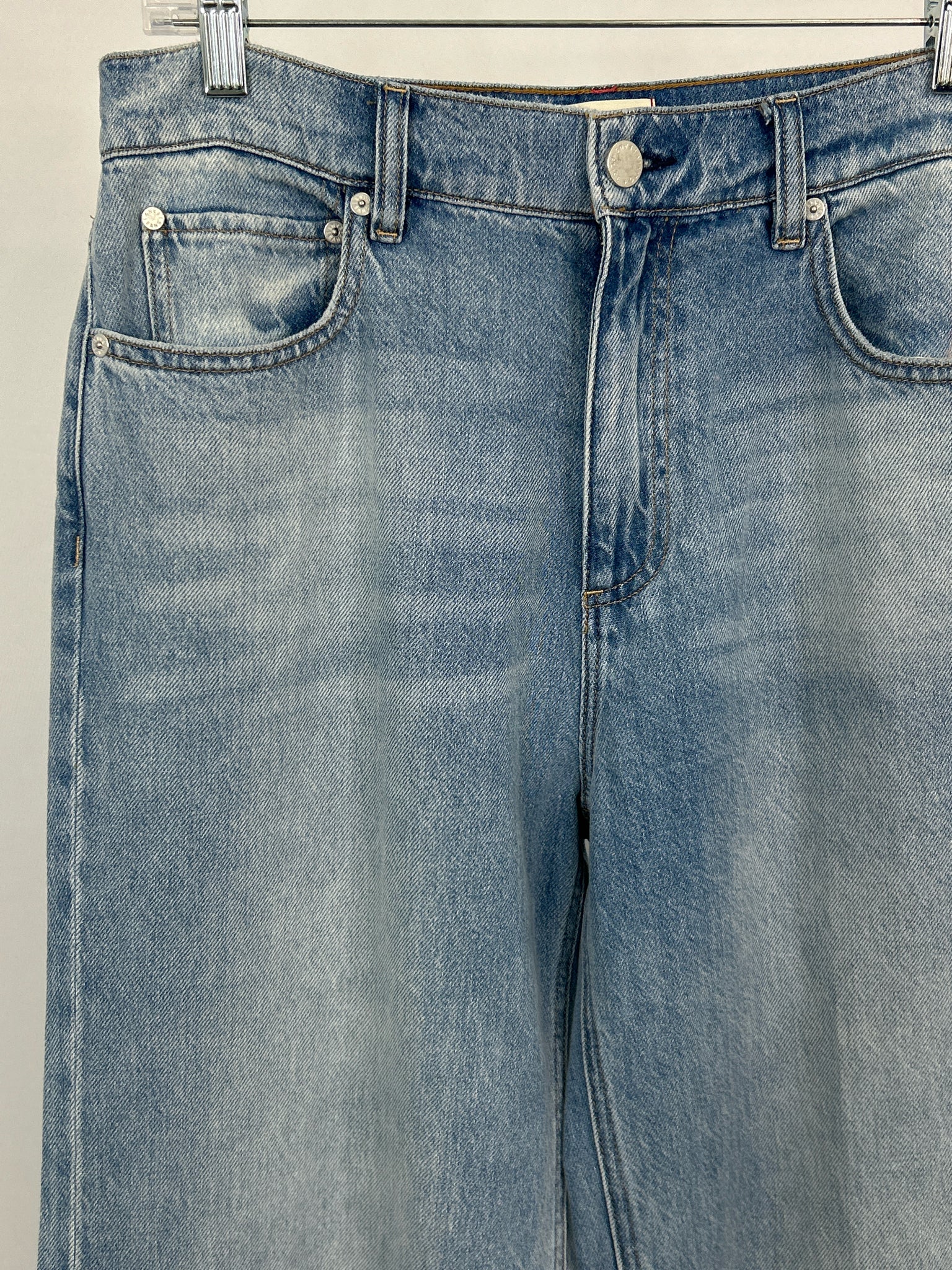 ALICE + OLIVIA Size 30/10 LIGHT BLUE DENIM Women jeans