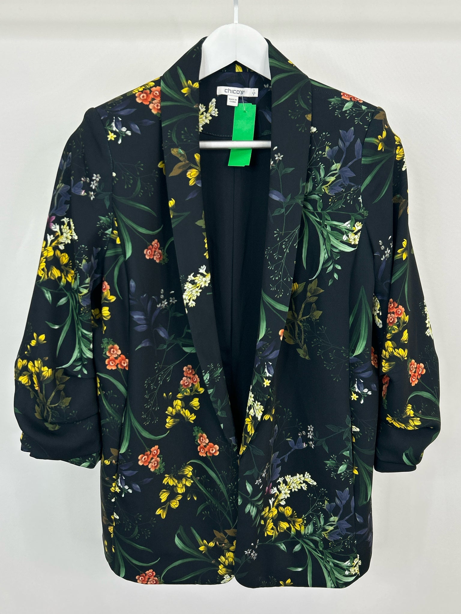 CHICO'S Size 8 Black Floral Women Blazer