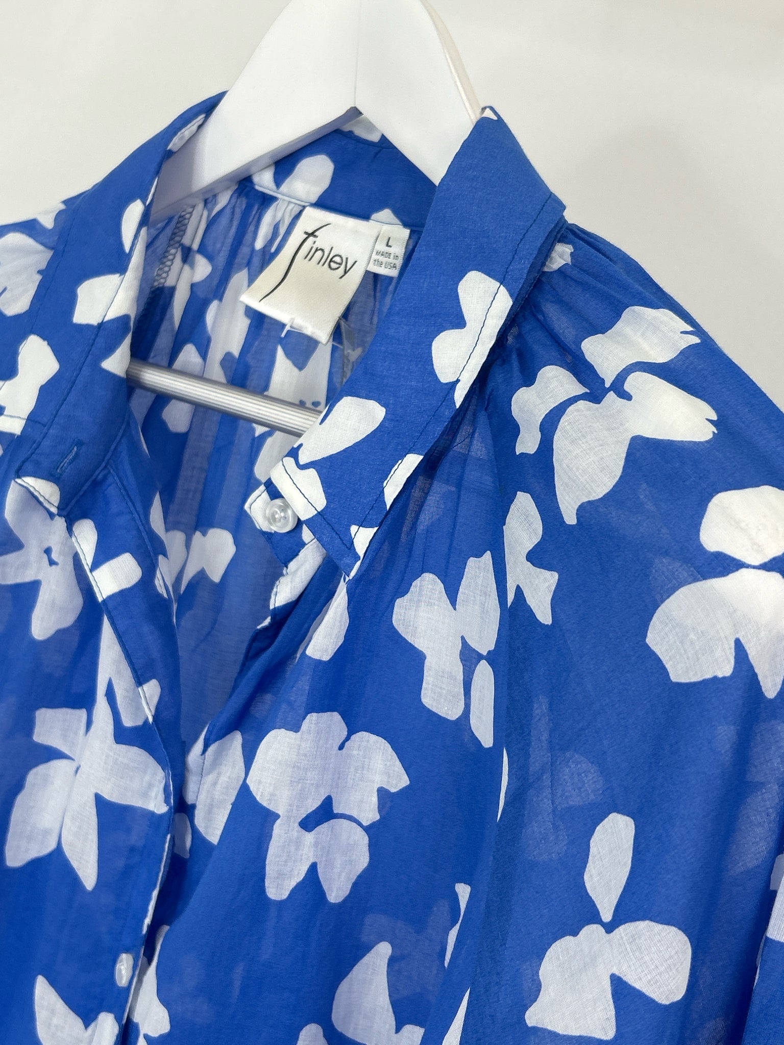 FINLEY Size L blue and white Women Blouse