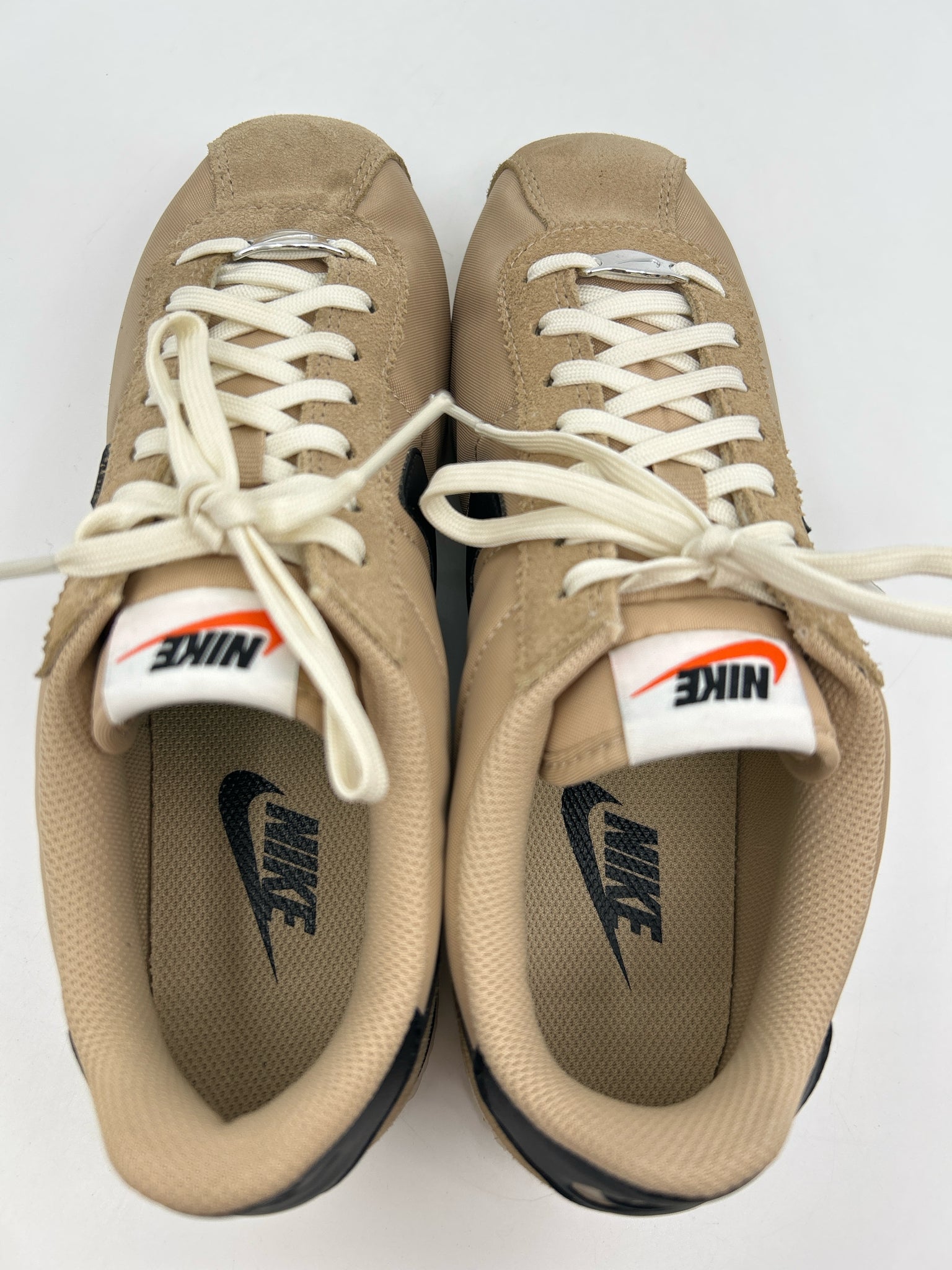 NIKE Size 8.5 BEIGE AND BLACK Women Sneakers