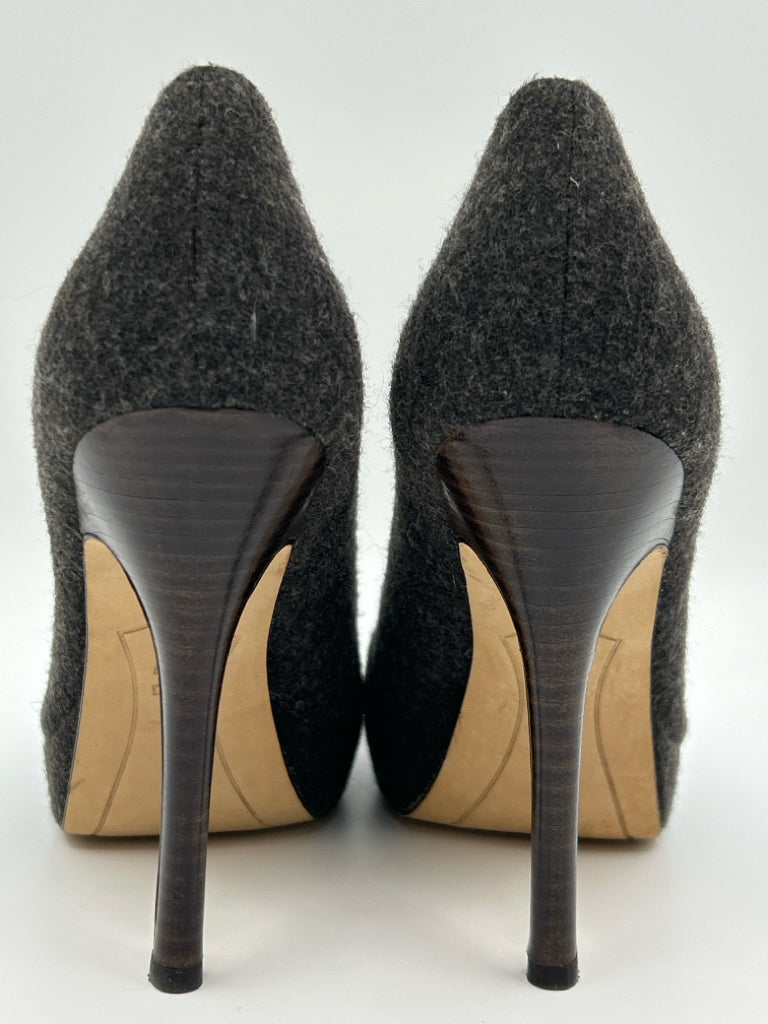 JOAN & DAVID Women Size 7M Charcoal Pumps