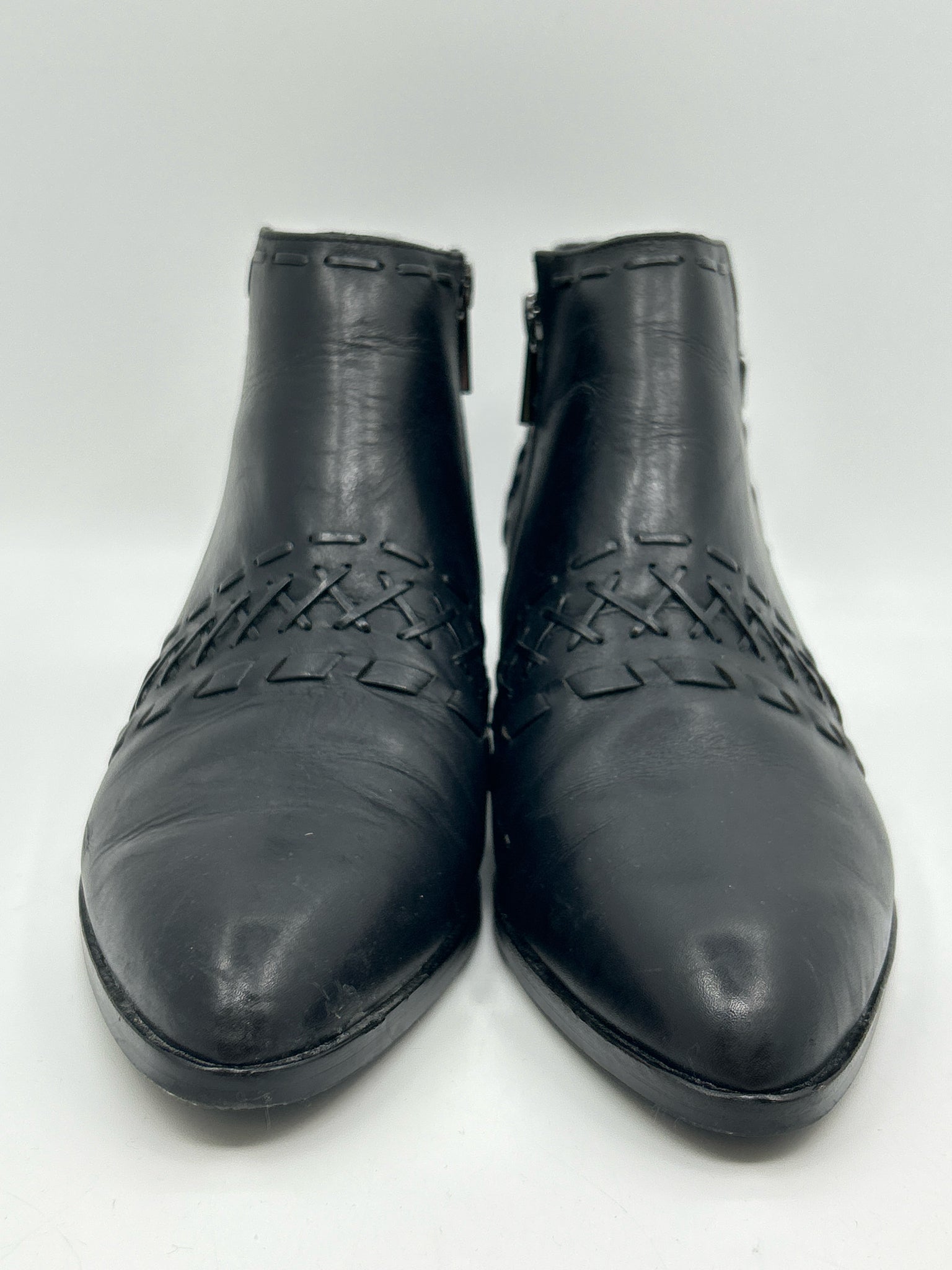 DONALD PLINER Size 8M Black Women Booties