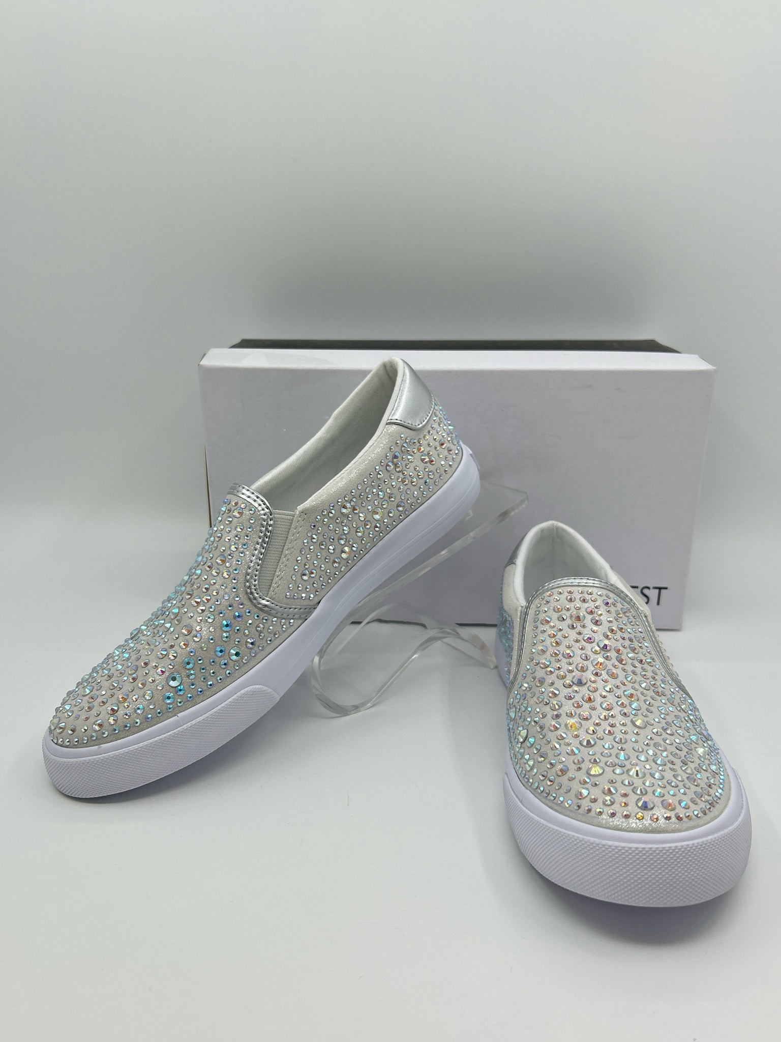 NINE WEST Size 7.5M Silver Women Sneakers