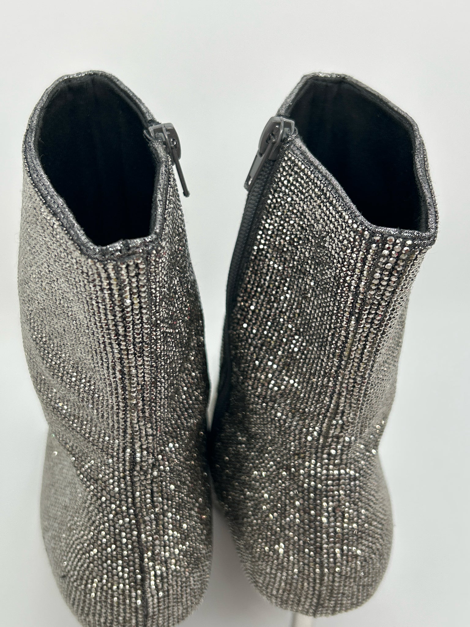 STEVE MADDEN Size 9.5M Silver Women Booties