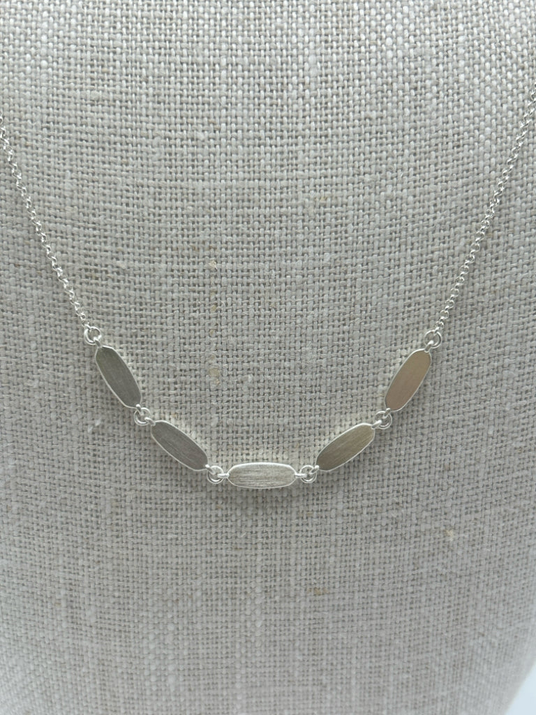 KENDRA SCOTT Silver Necklace