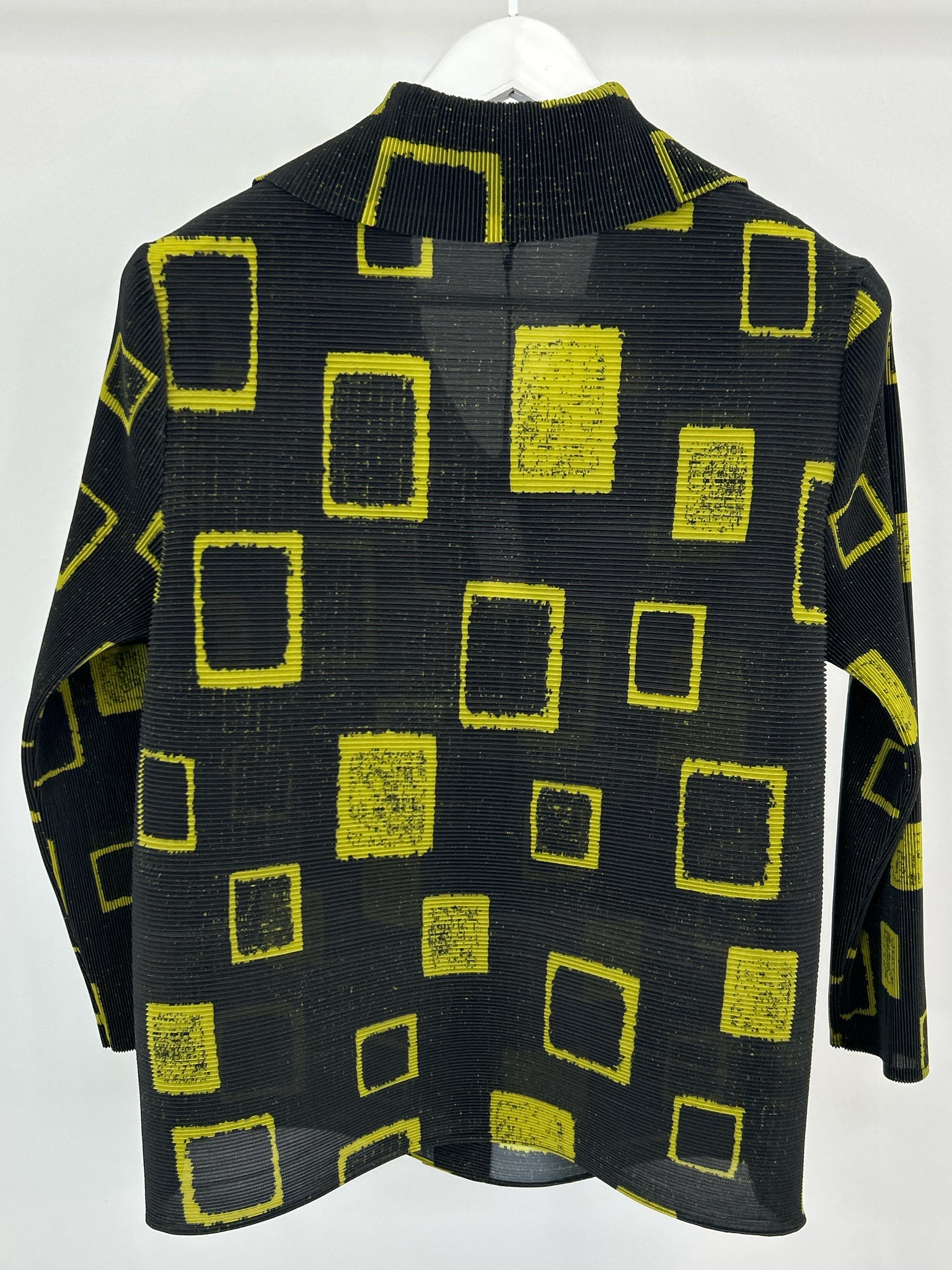 OLIVIA BY HABITAT CLOTHES Size S BLACK AND GREEN Women Jacket