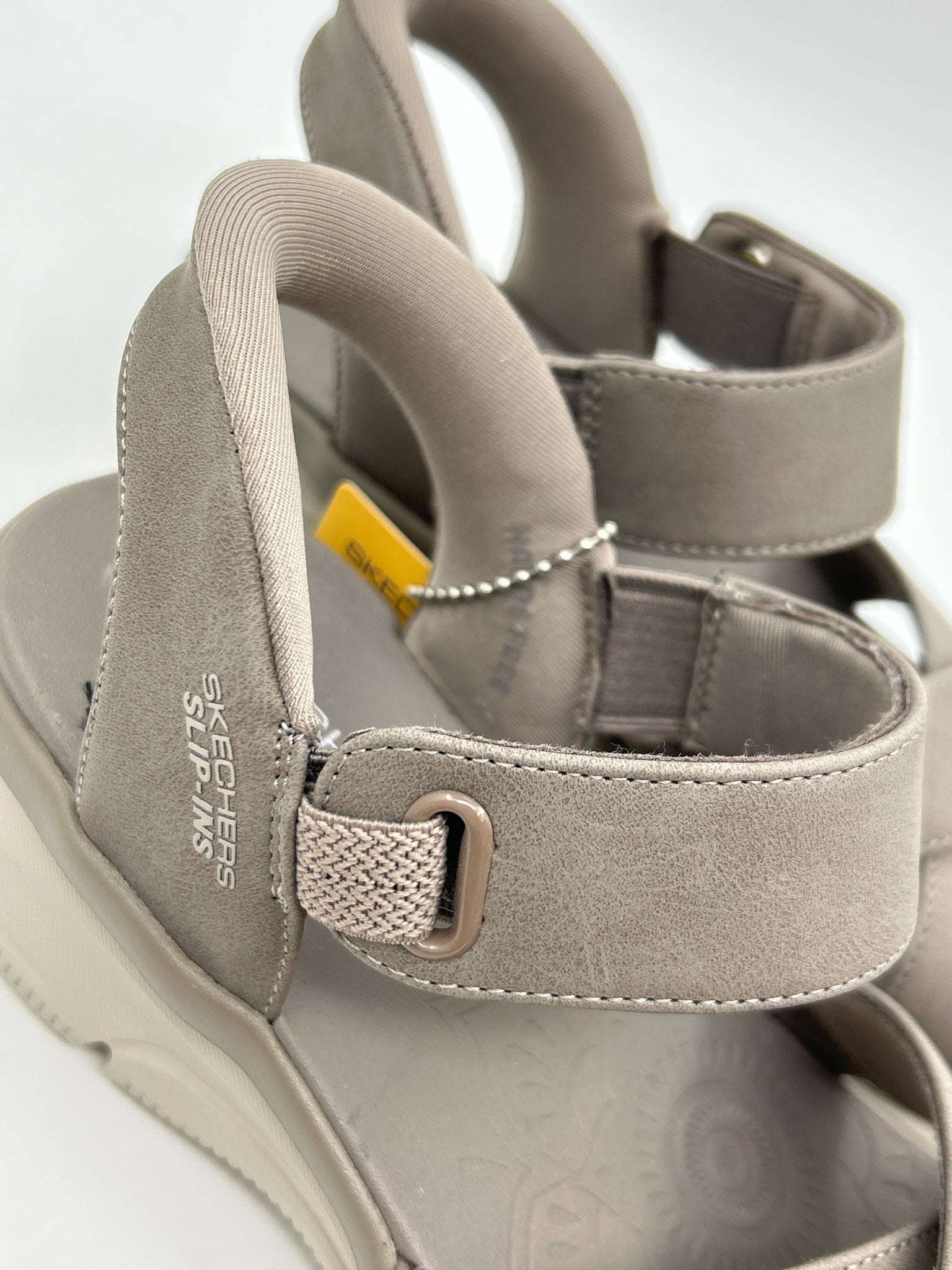 skechers NWOB Size 7 Taupe Women Sandal