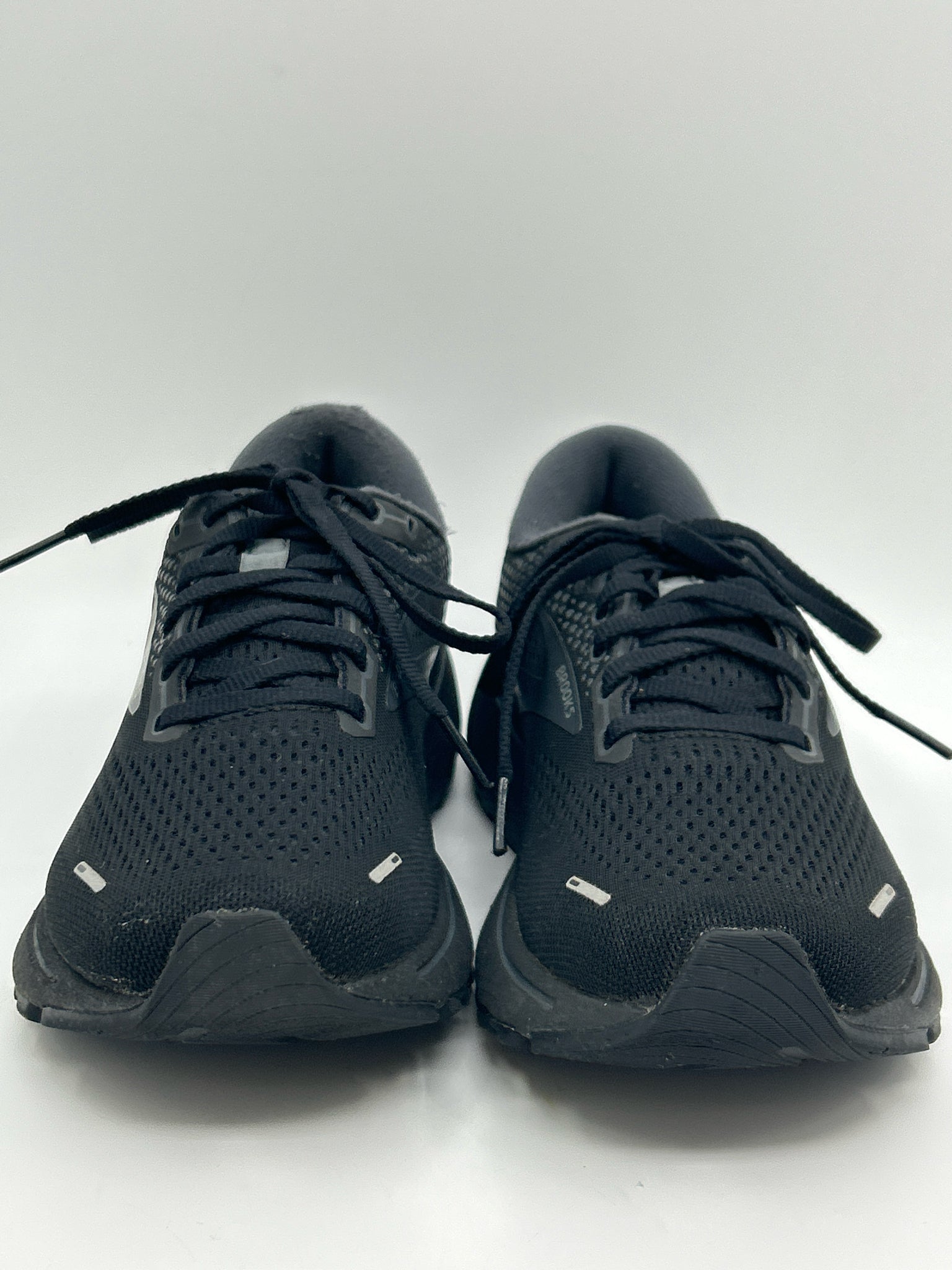 BROOKS Size 8.5B Black Women Sneakers