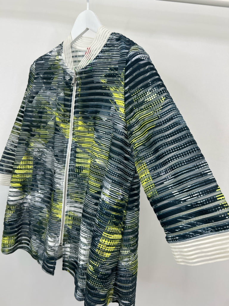 IC BY CONNIE K Size L BLUE AND YELLOW Jacket