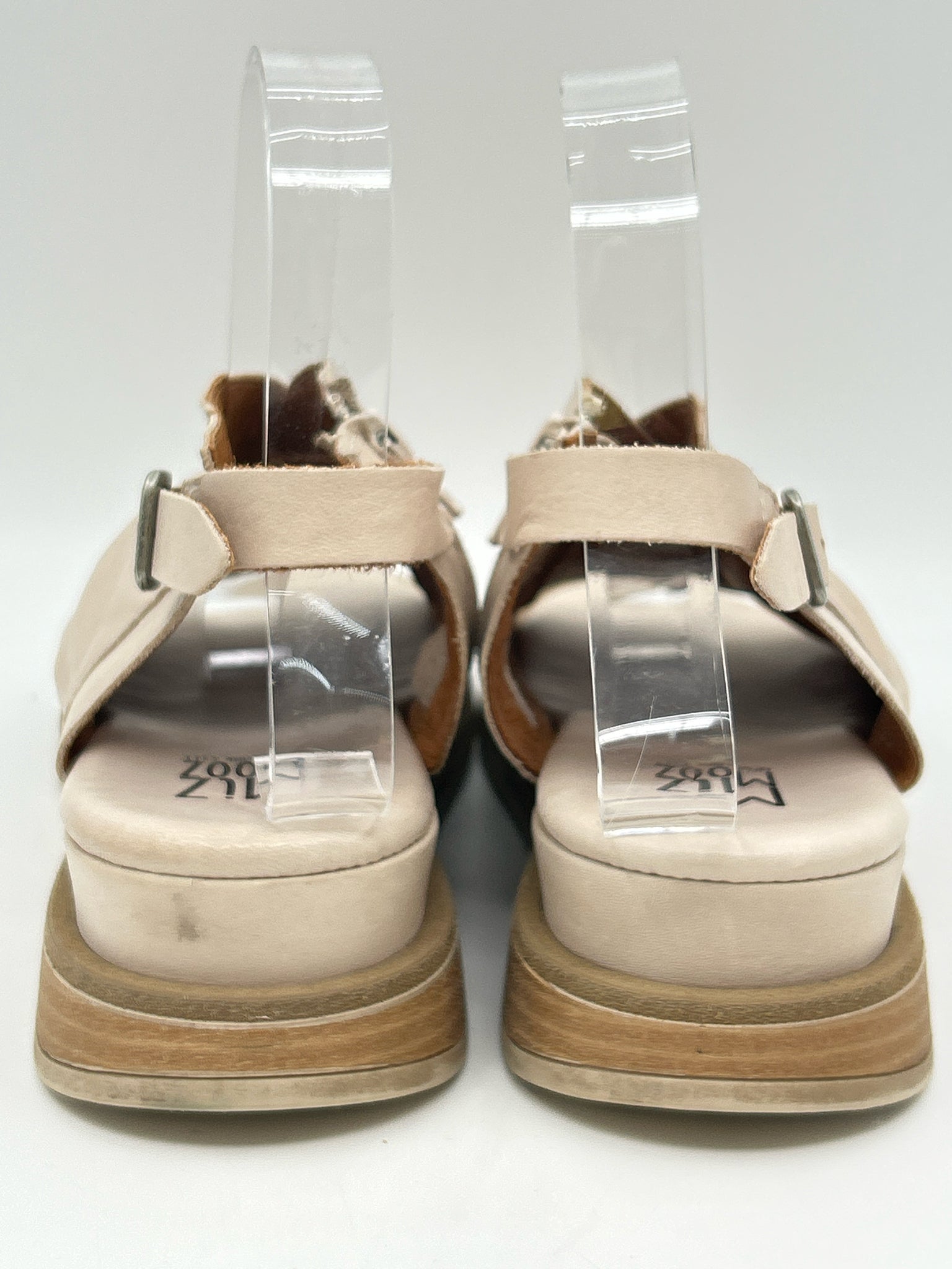 MIZ MOOZ Size 39 Beige Women Sandal