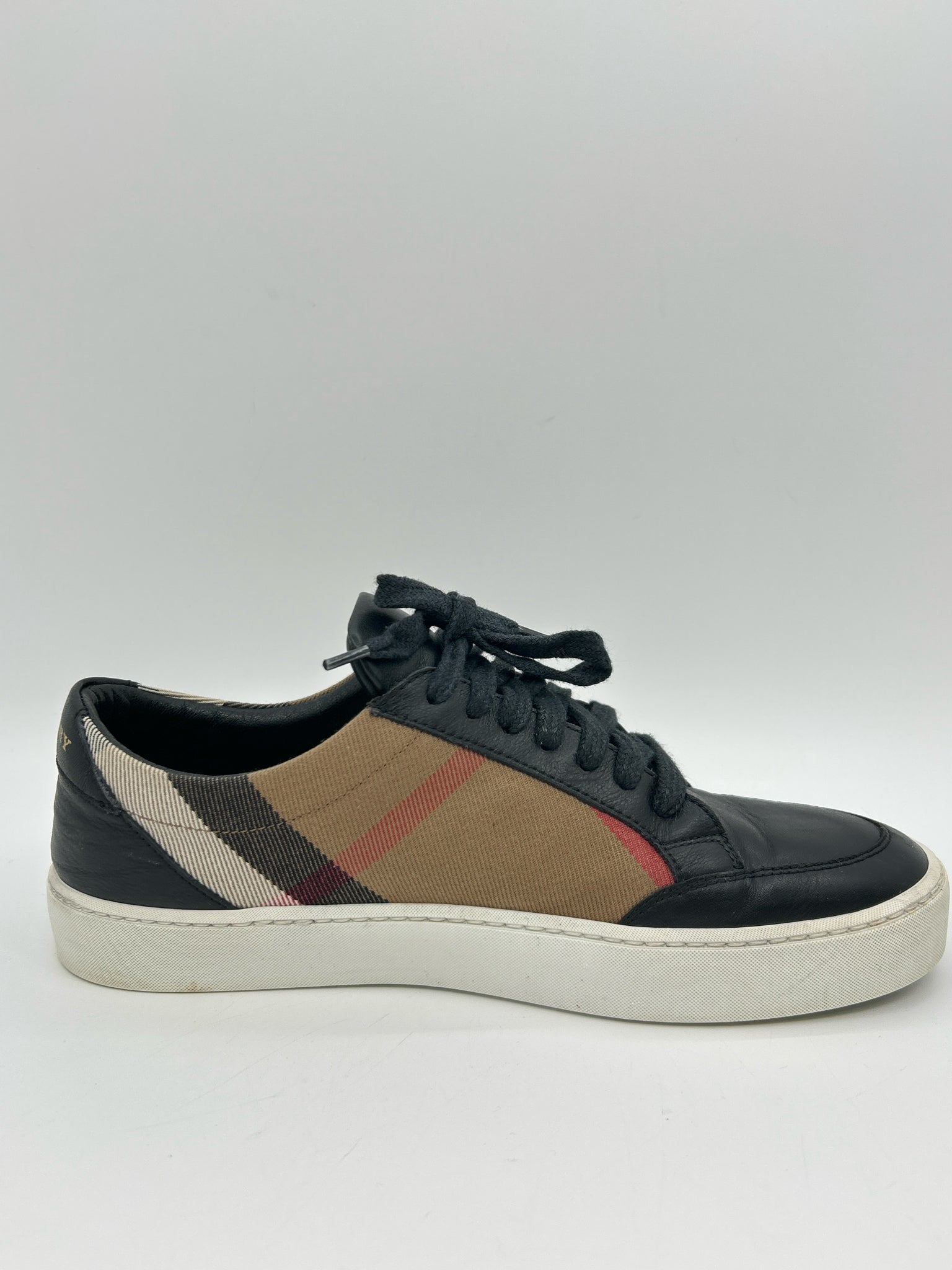 BURBERRY Size 38/8 Black Women Sneakers