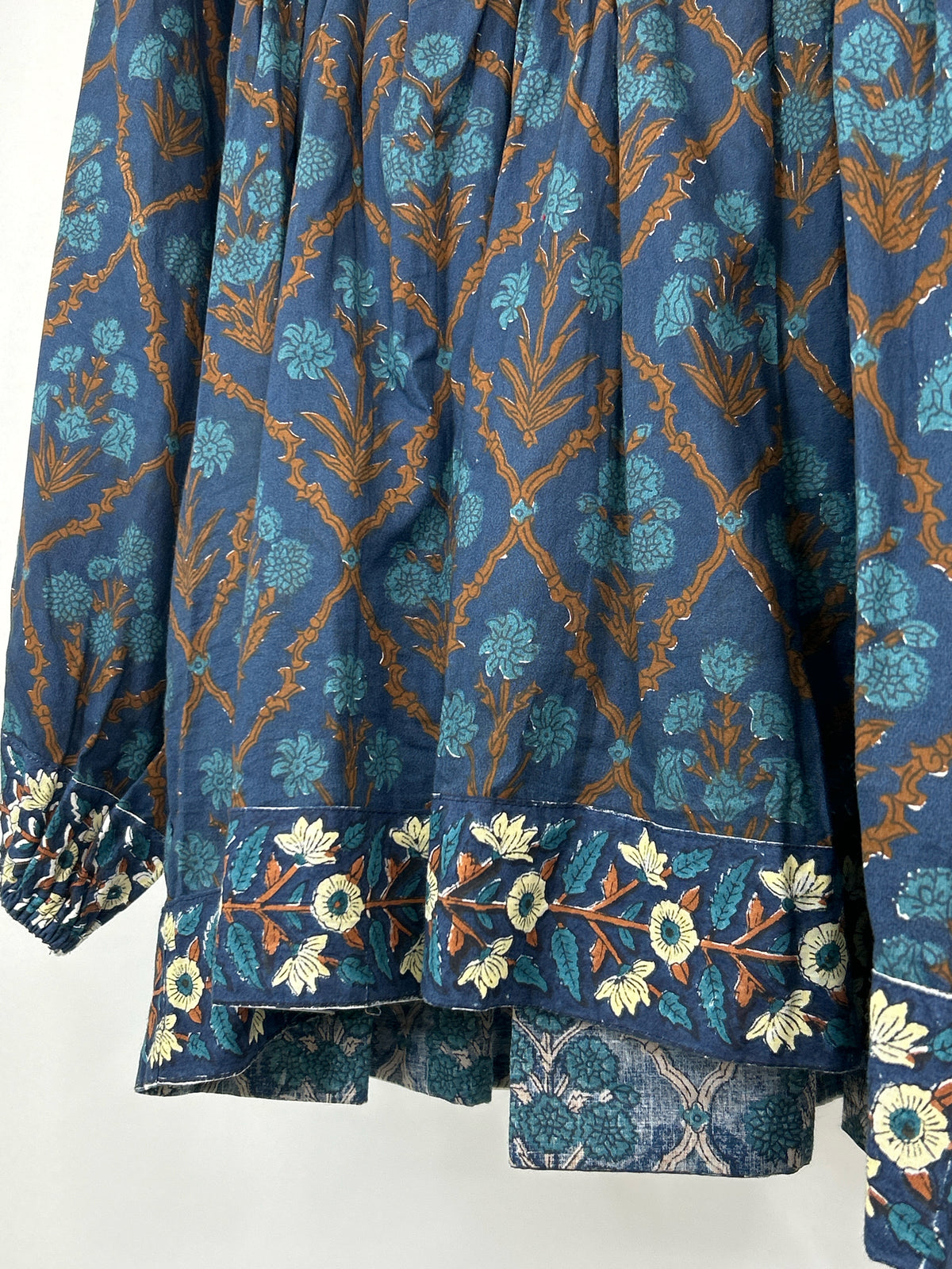 VICTORIA DUNN Size S Navy Print Women Top