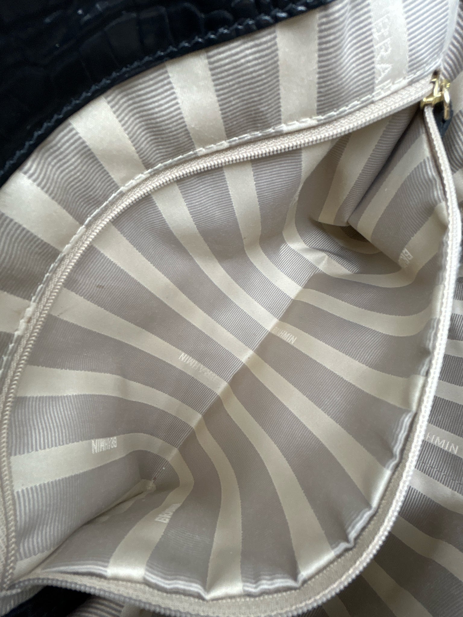 BRAHMIN Black and White Women Purse
