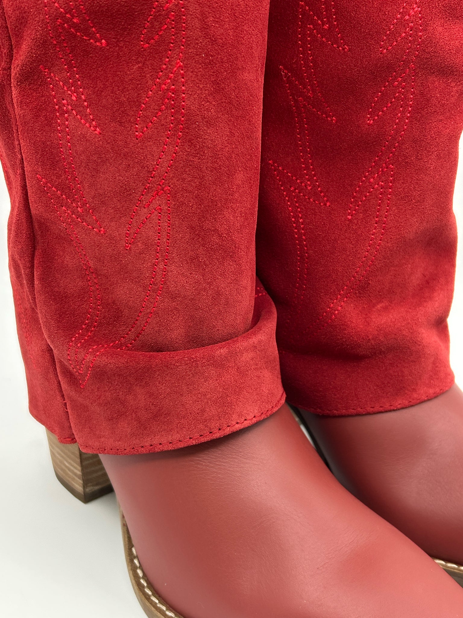 DINGO Size 7.5M Red Women Boots