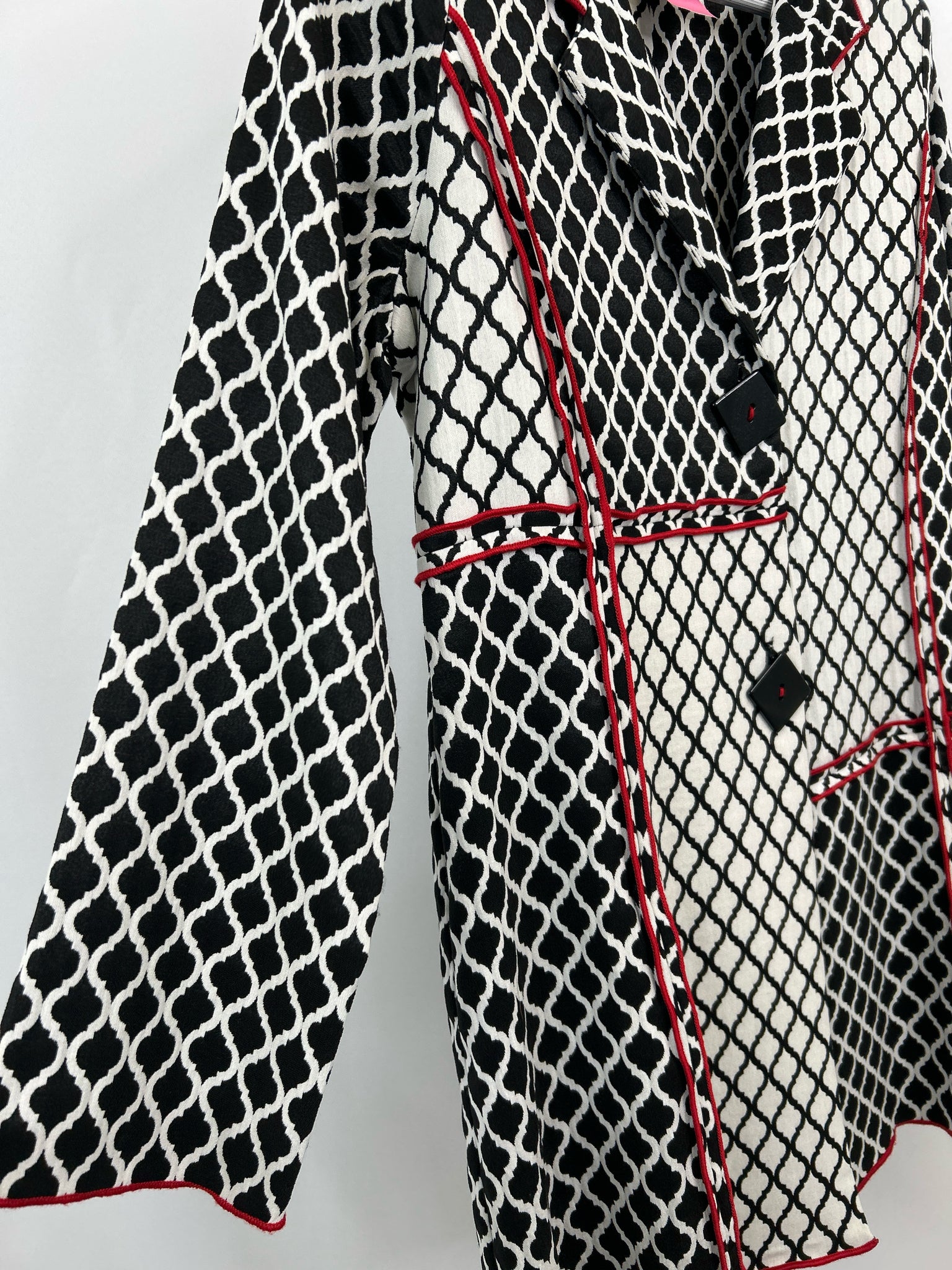 IC BY CONNIE K Size M Black & White Women Jacket NWT