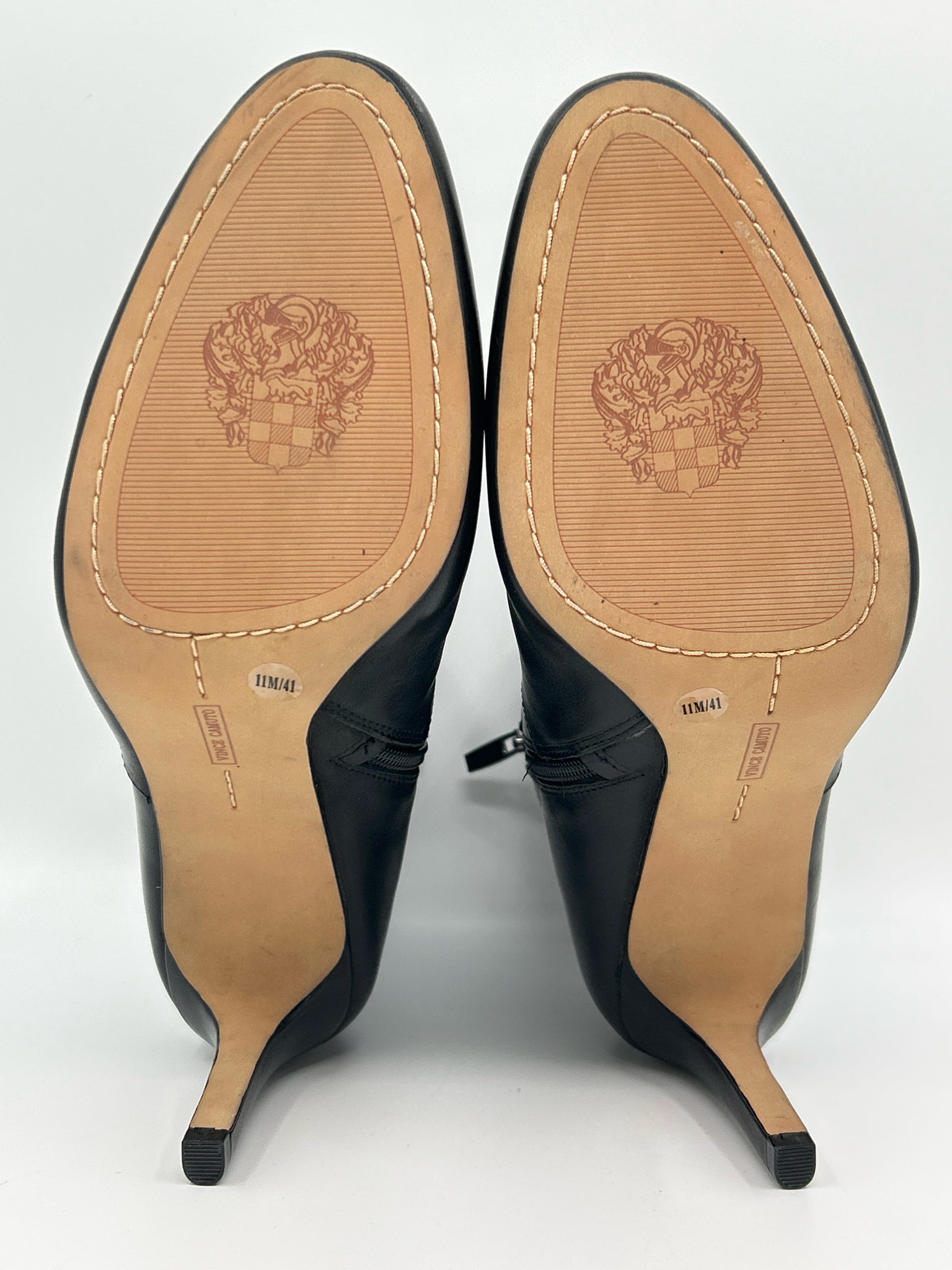 VINCE CAMUTO Size 11M Black Women Booties