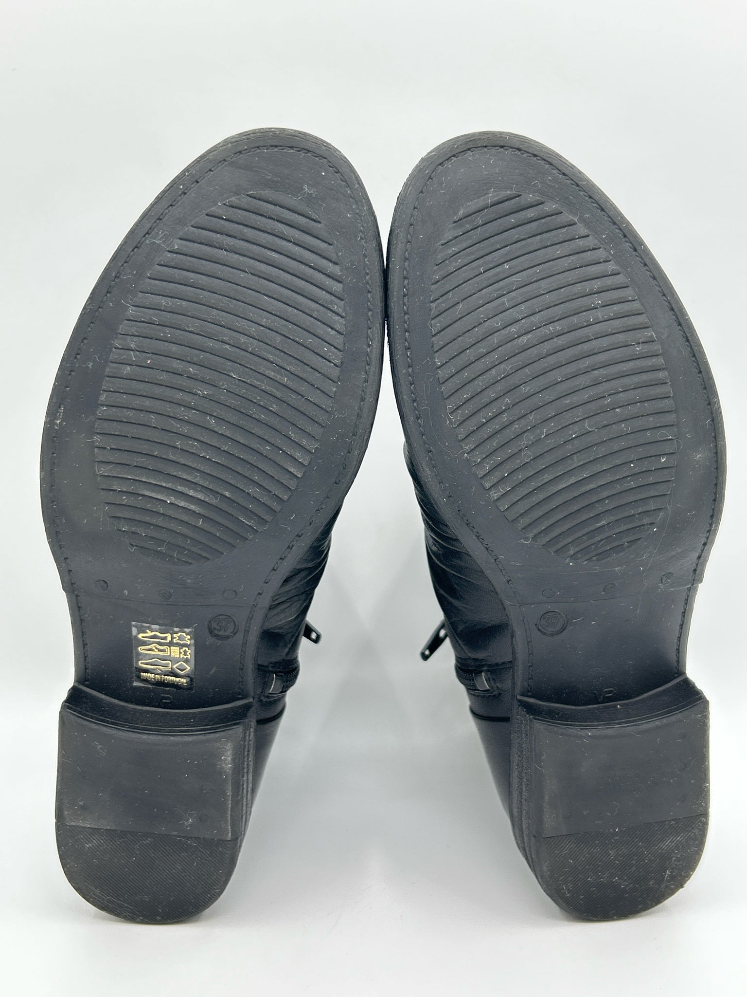 MIZ MOOZ Size 37 Black Women Booties