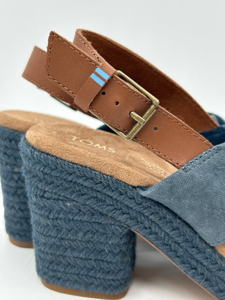 TOMS Size 7 Blue Sandal