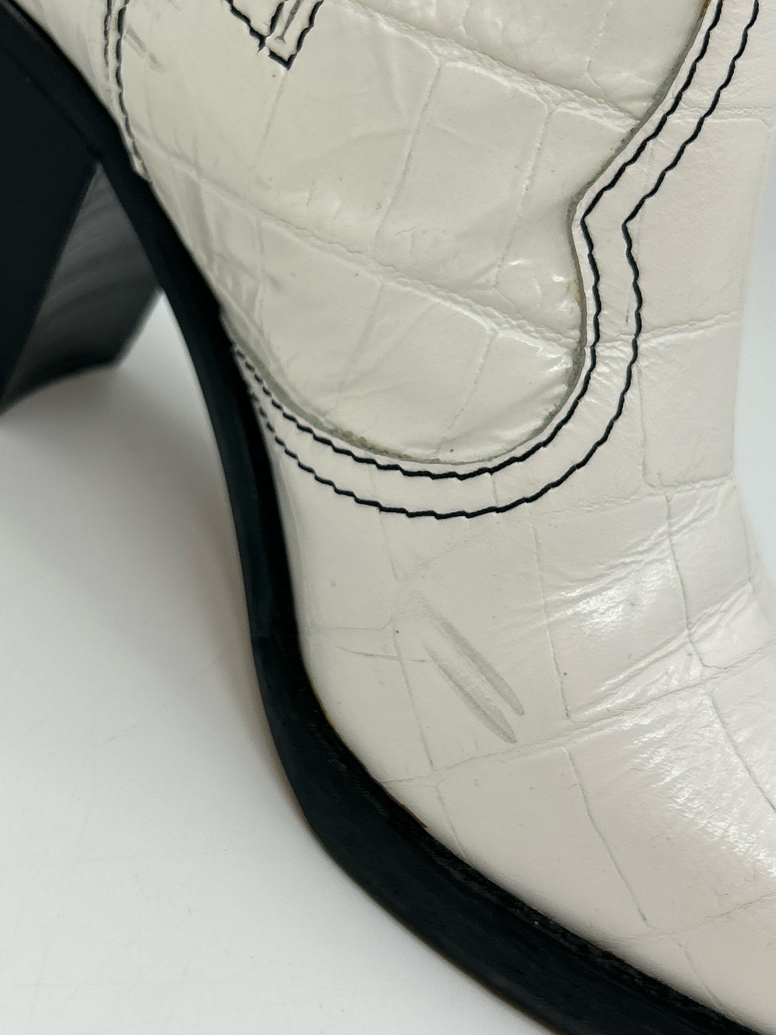 GANNI Size 38/8 White Women Booties