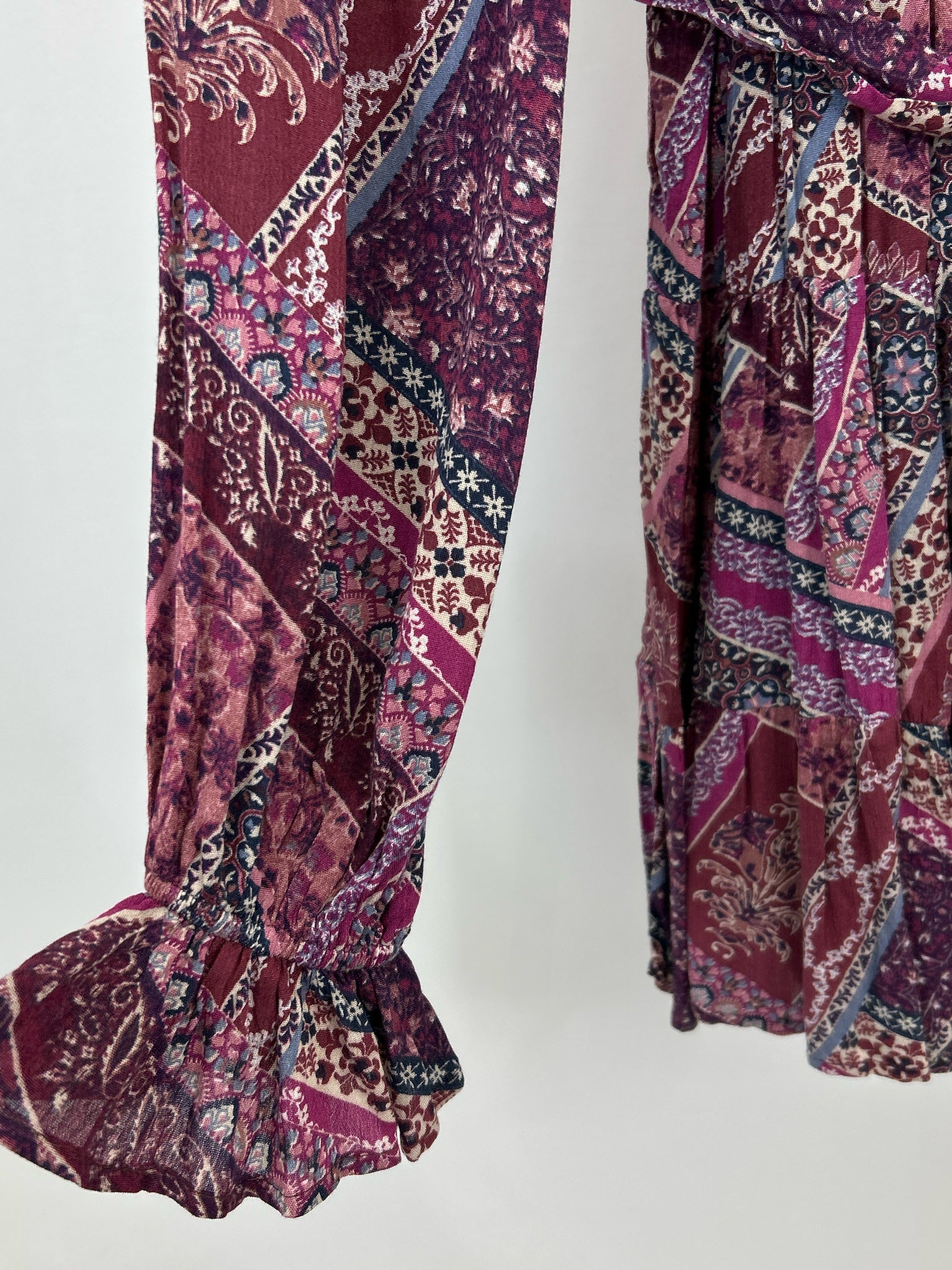 AURA Size M Purple Print Women Dress