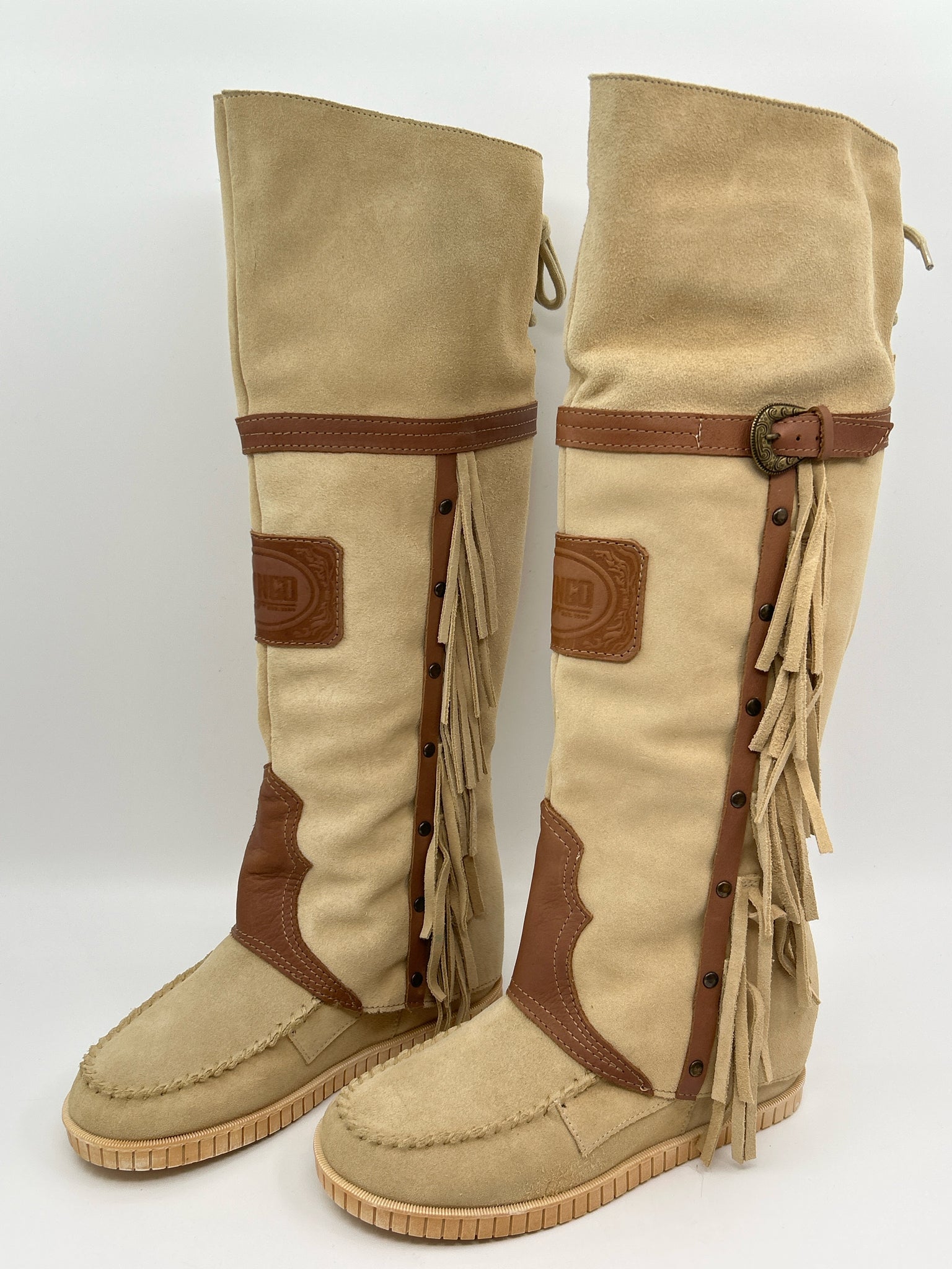 DINGO Size 7.5M BEIGE AND BROWN Women Boots