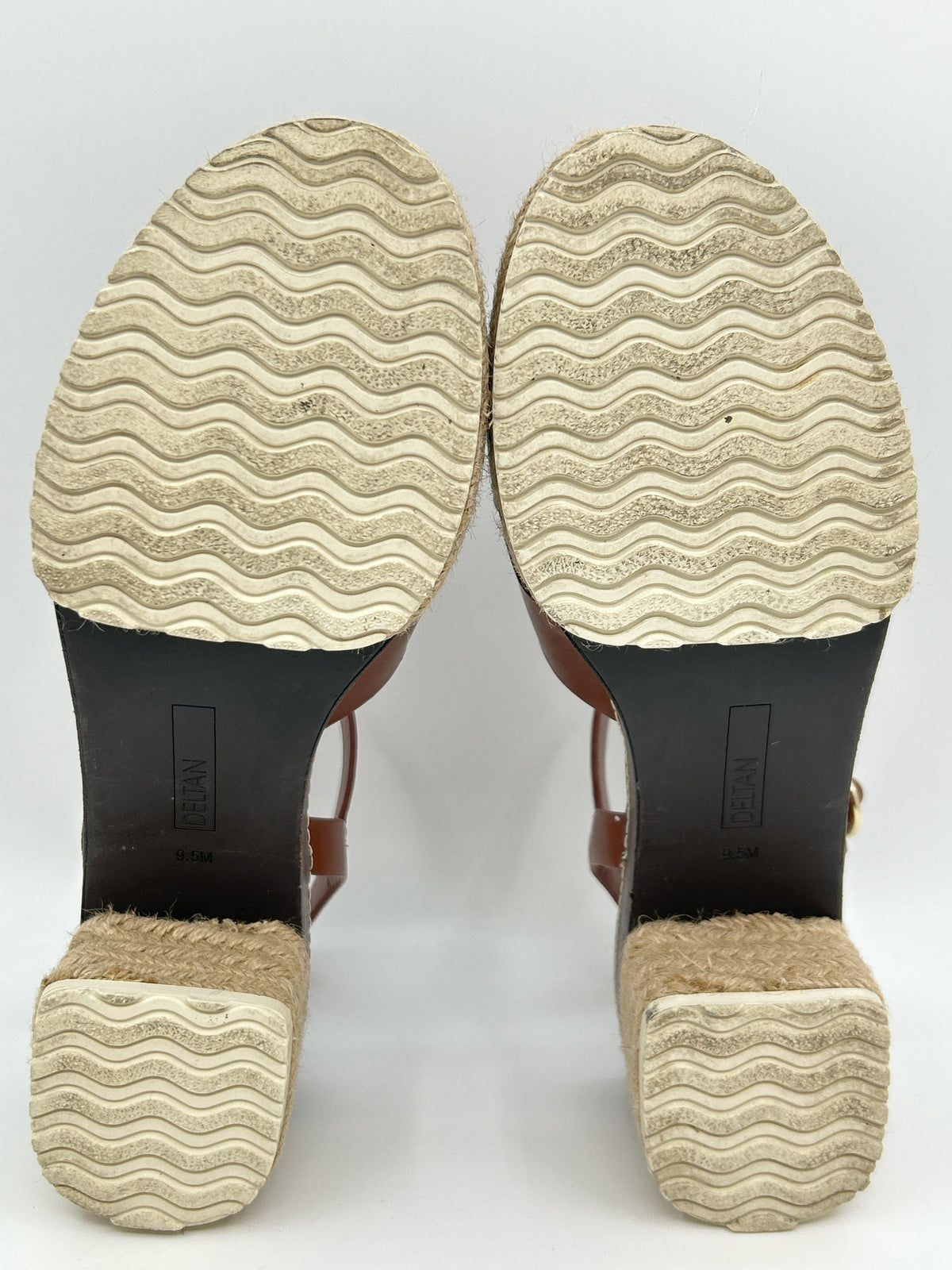 DELTAN Size 9.5M Brown Women Sandal