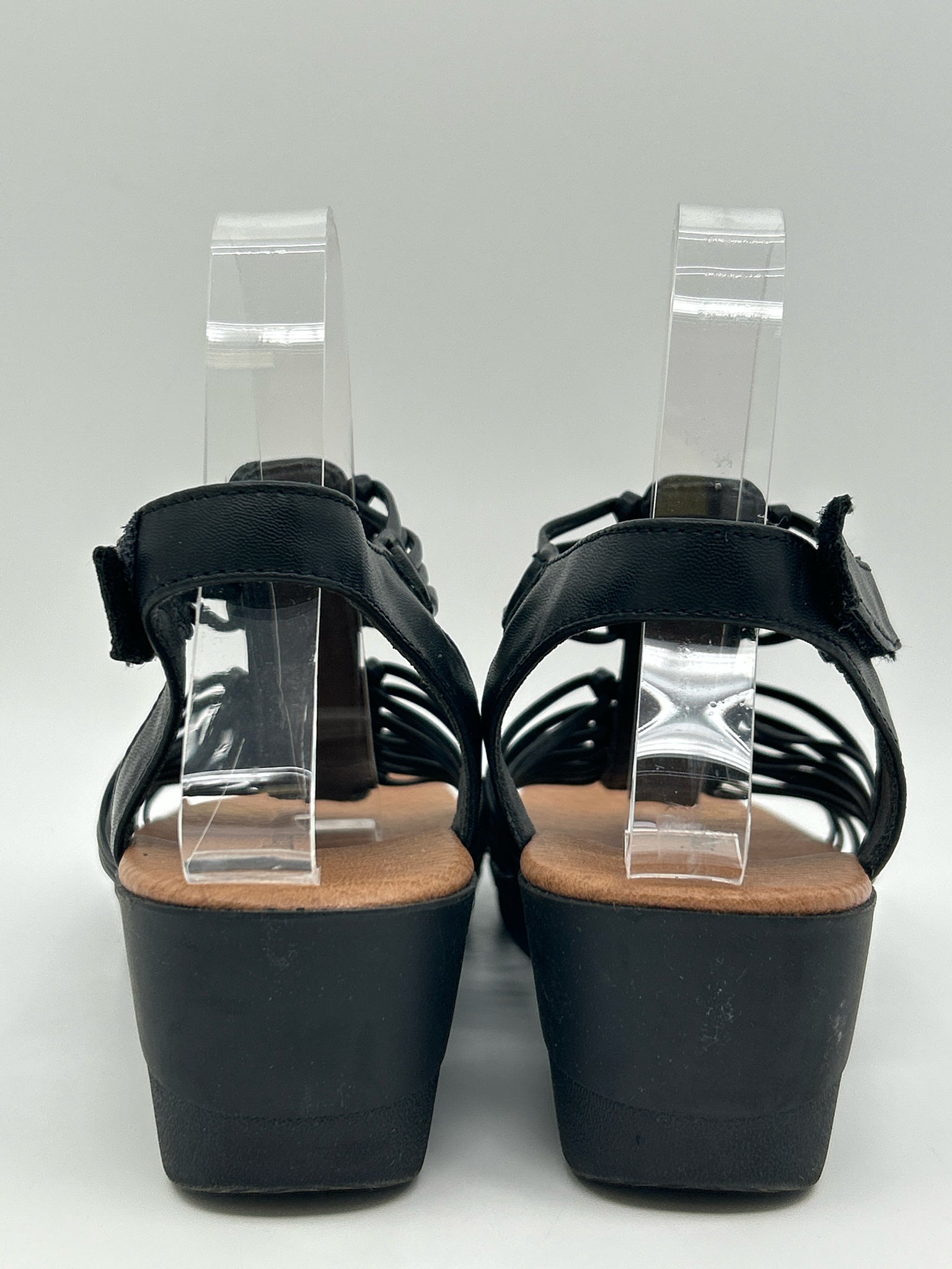 BARETRAPS Size 8.5M Black Women Sandal