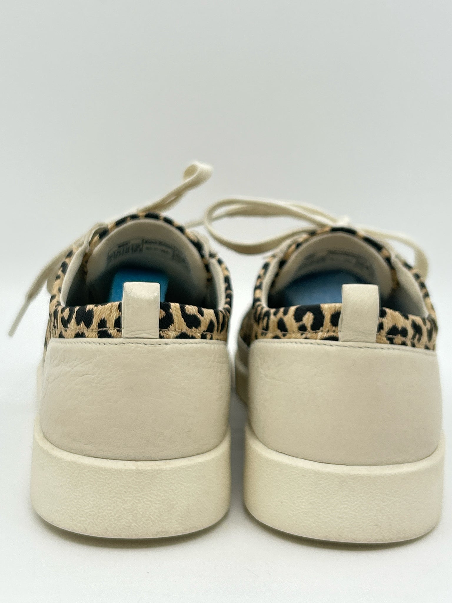 VIONIC Size 9 WHITE AND BEIGE Women Sneakers