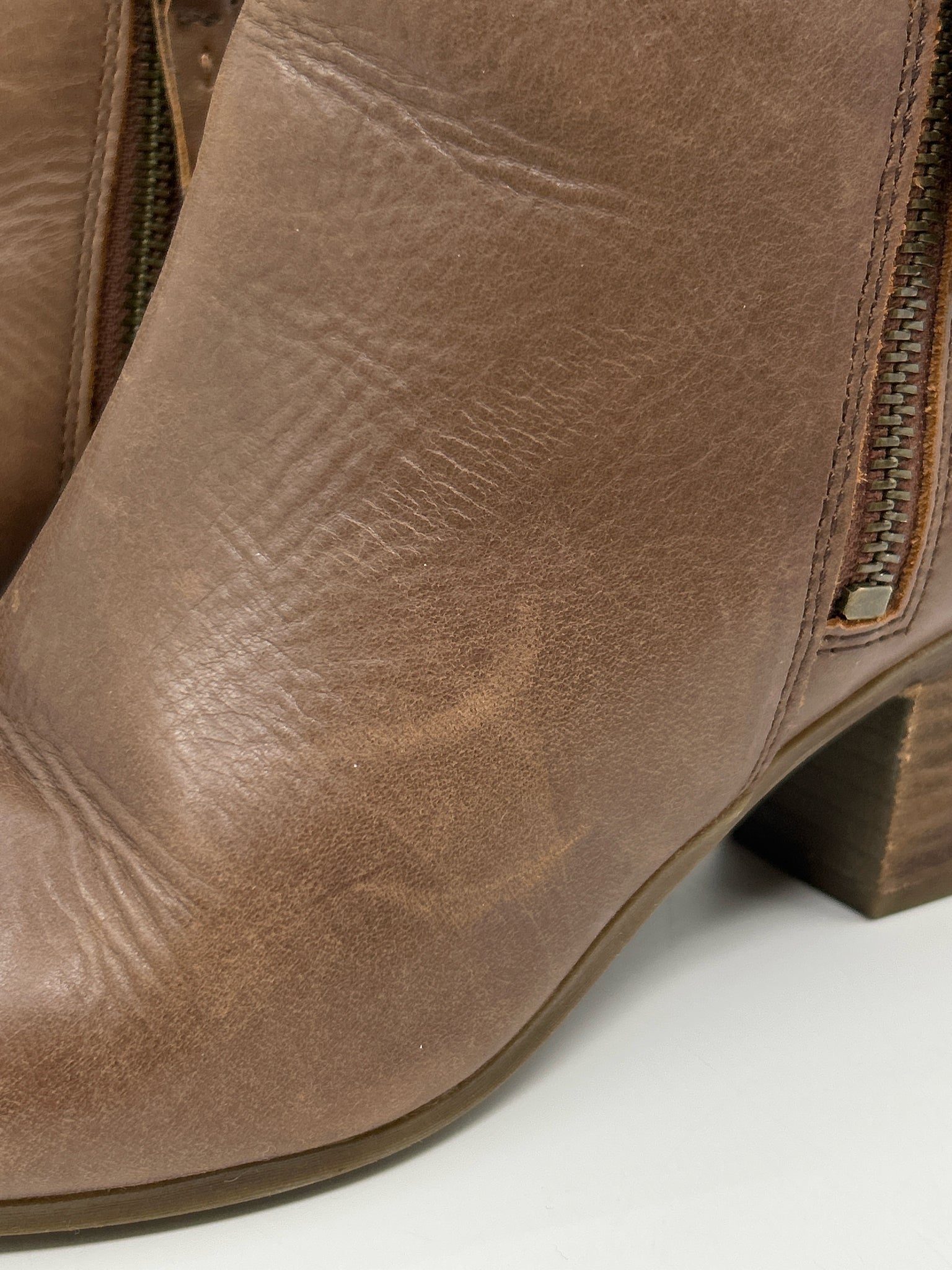 FRYE Size 9M Brown Women Booties