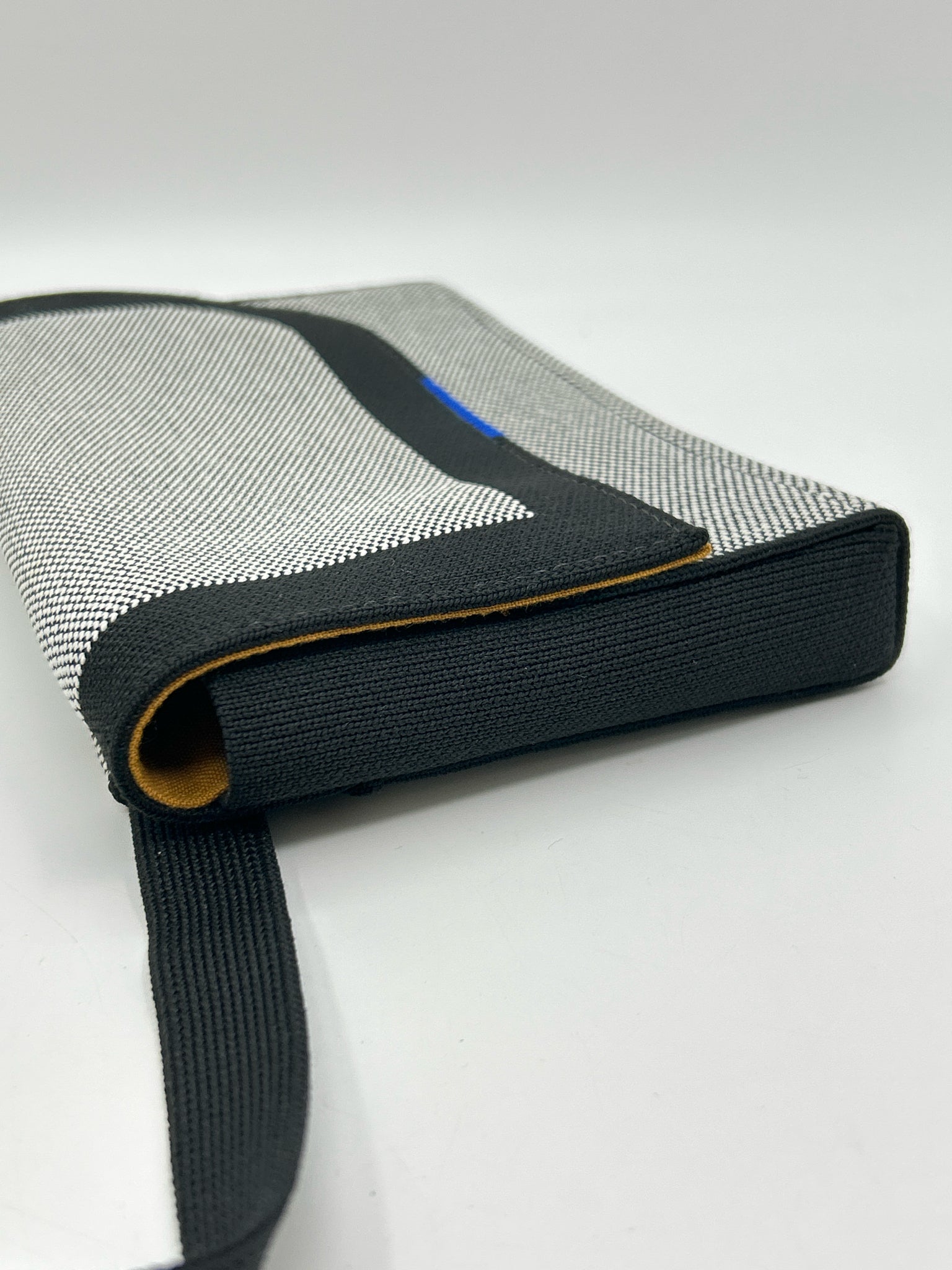 ROTHY'S Grey & Black Women Purse