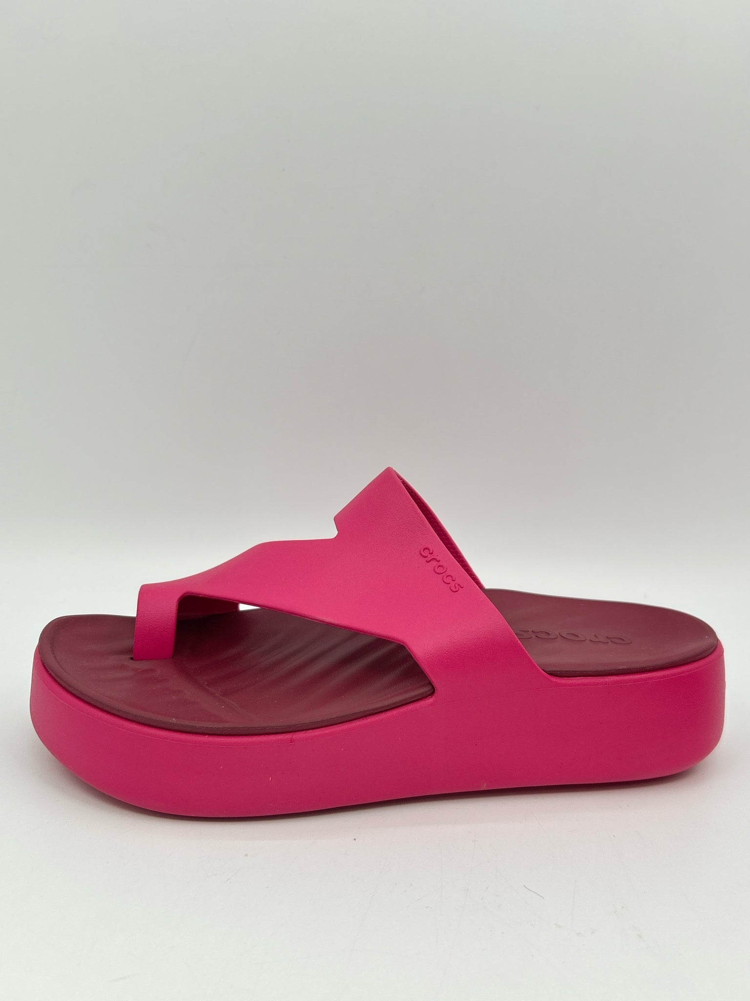 CROCS Size 7 Rose Pink Women Sandal
