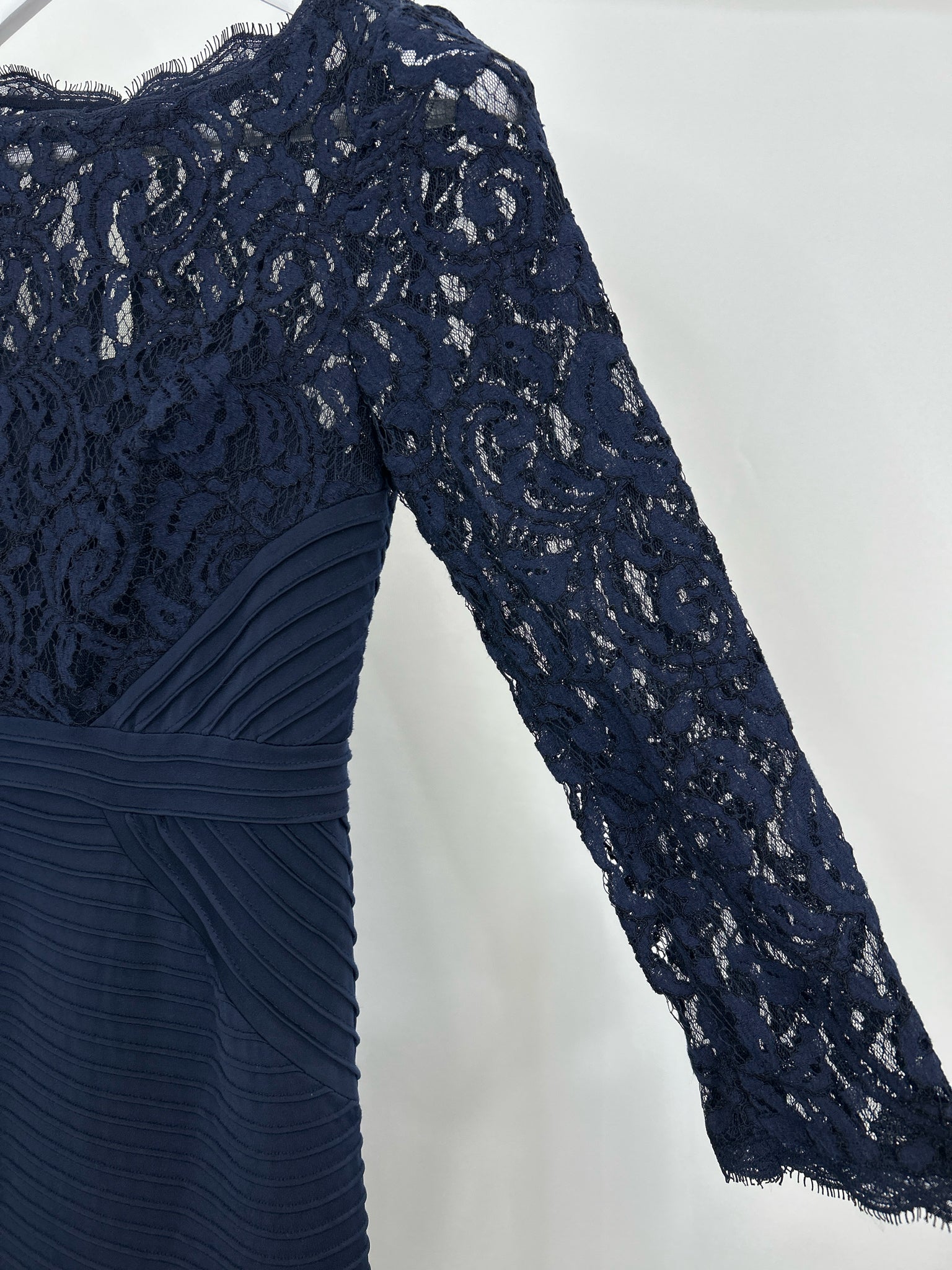 ADRIANNA PAPELL Size 2 Navy Lace Women Dress