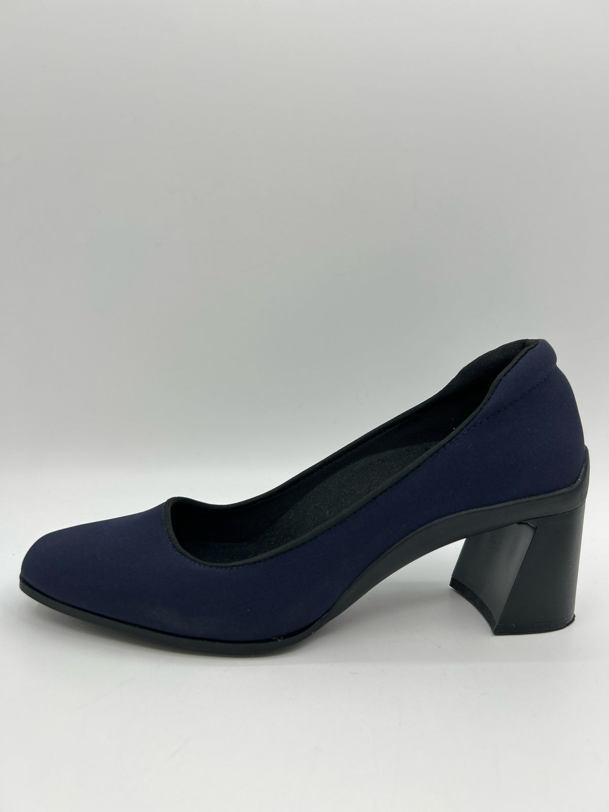 AEROSOLES Size 7.5M Navy Women Pumps