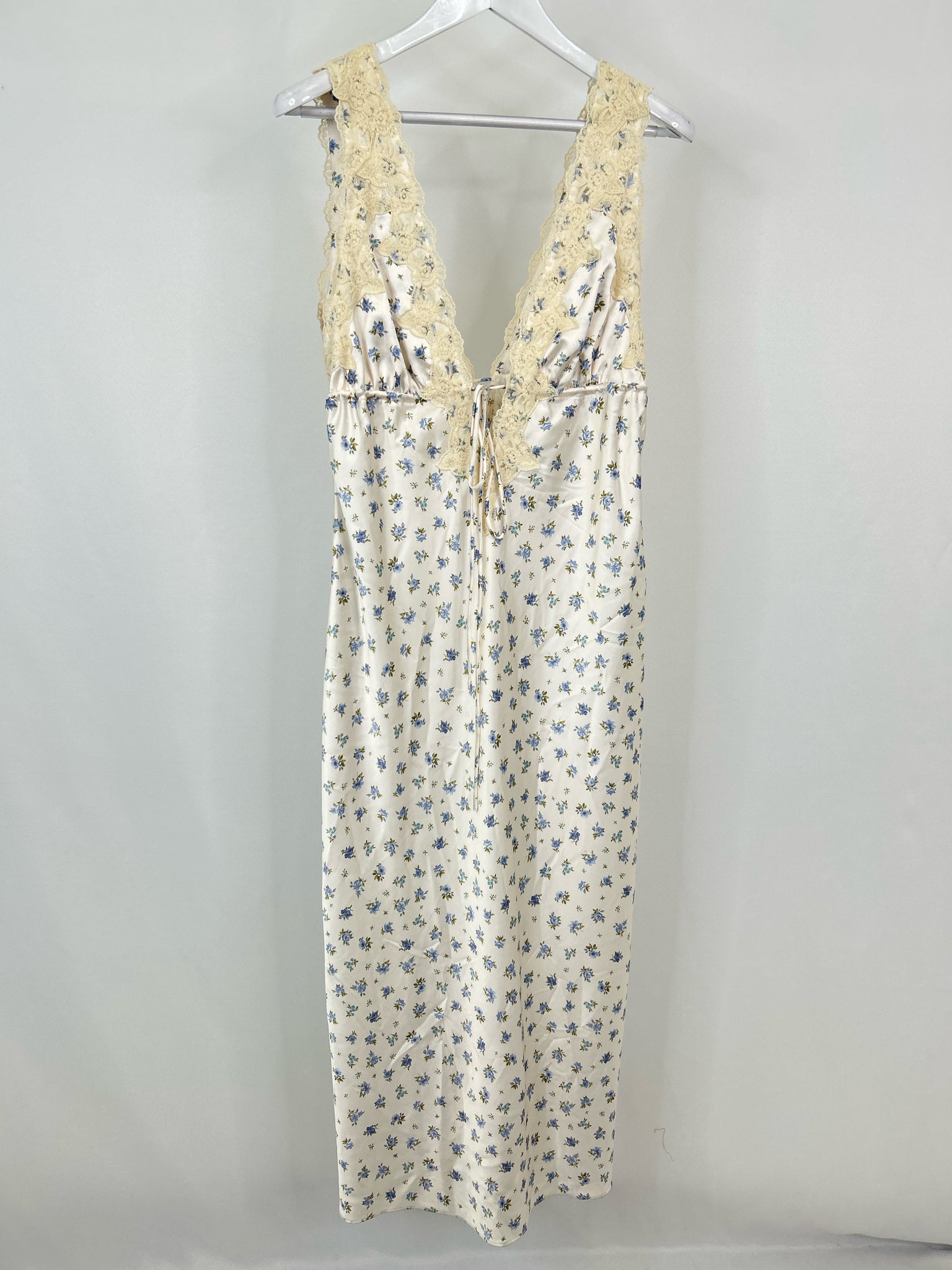 Rumored Size L IVORY FLORAL Women Dress