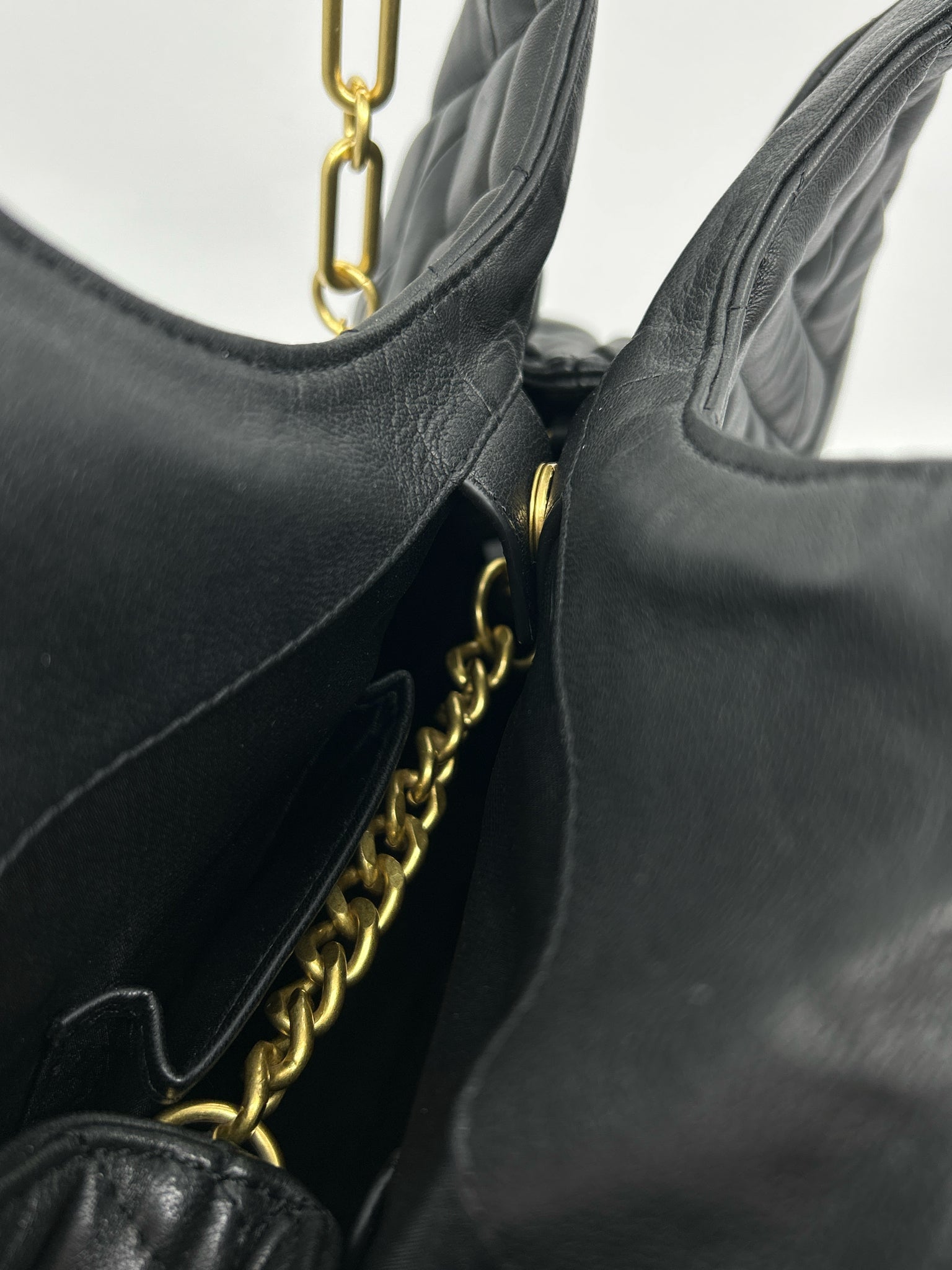 VINCE CAMUTO Black Women Purse