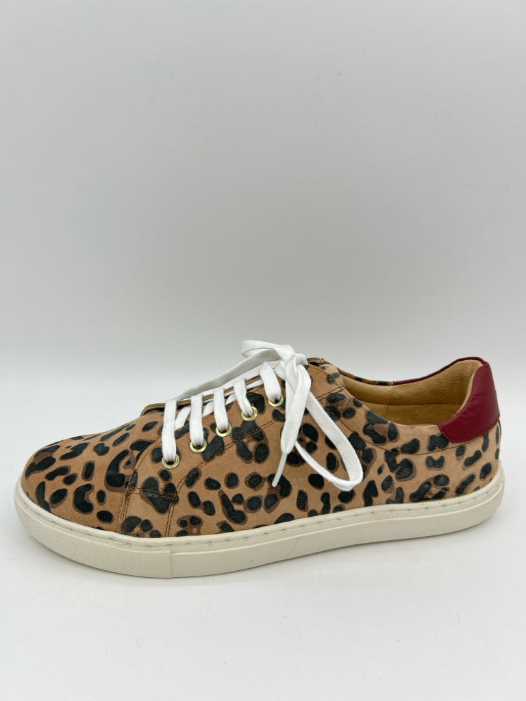 JACK ROGERS Size 9.5M LEOPARD Sneakers