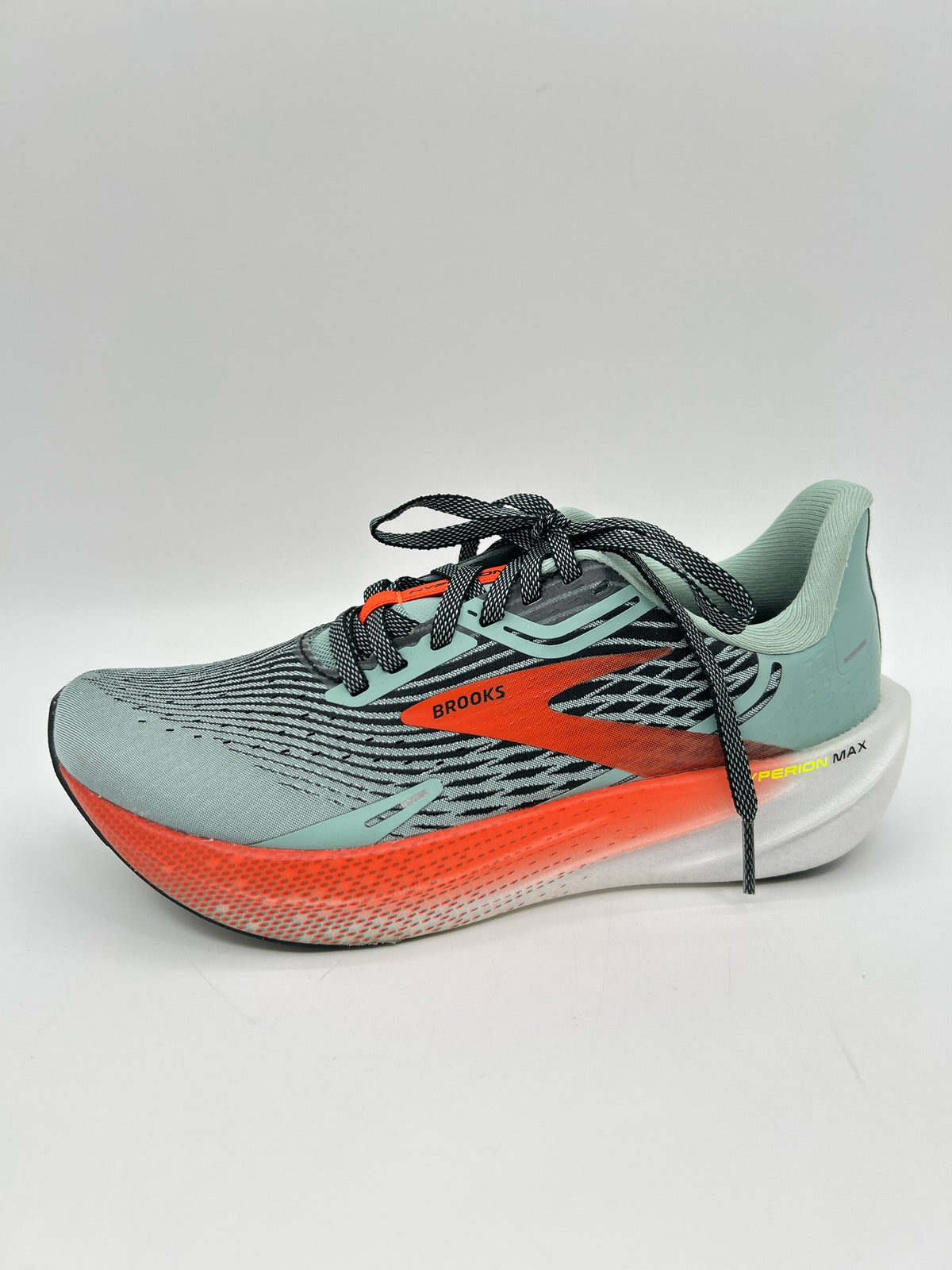 BROOKS Size 6.5 Seafoam Green Women Sneakers