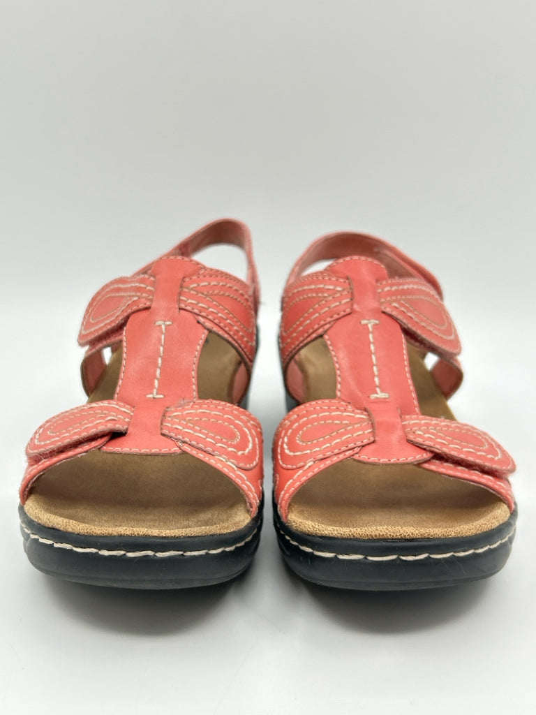 CLARKS Size 7M Coral Sandal