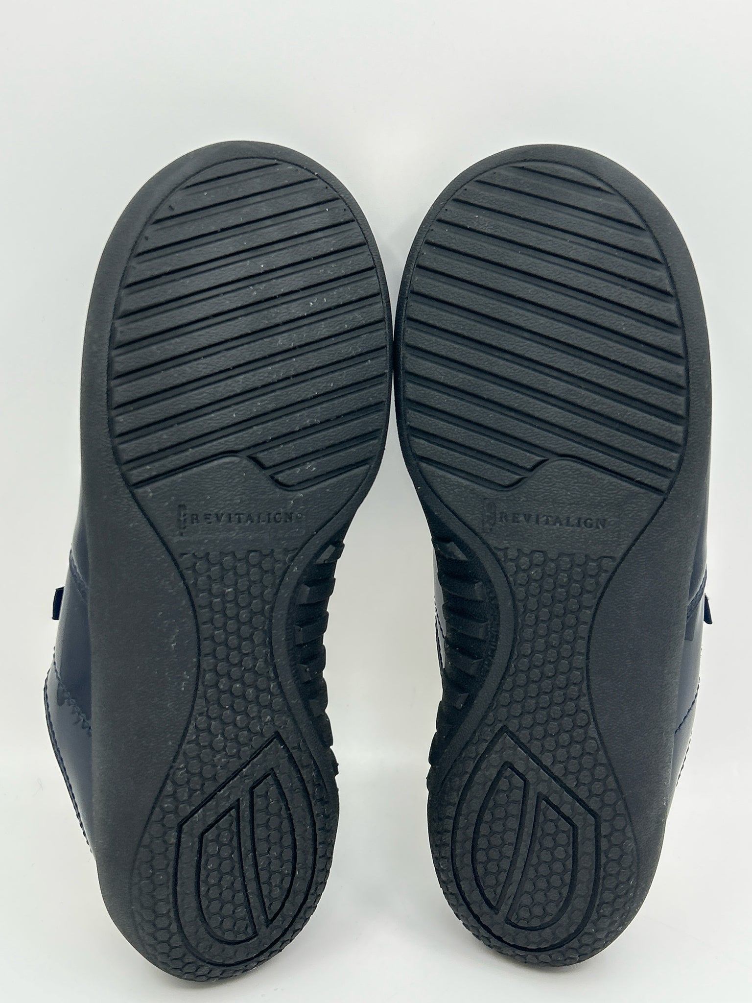 REVITALIGN Size 9B Navy Women Shoes