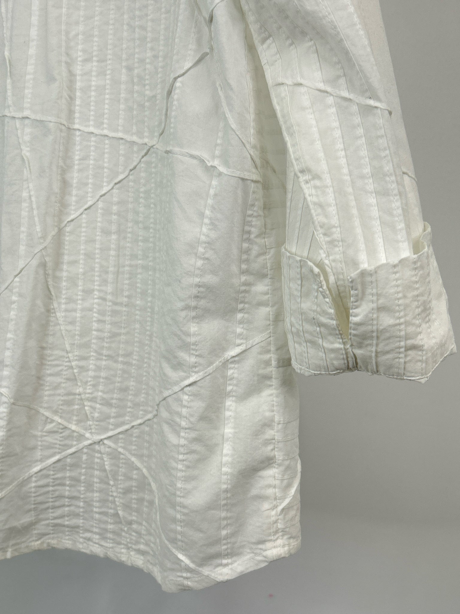 OLIVIA BY HABITAT CLOTHES Size S White Women Shirt